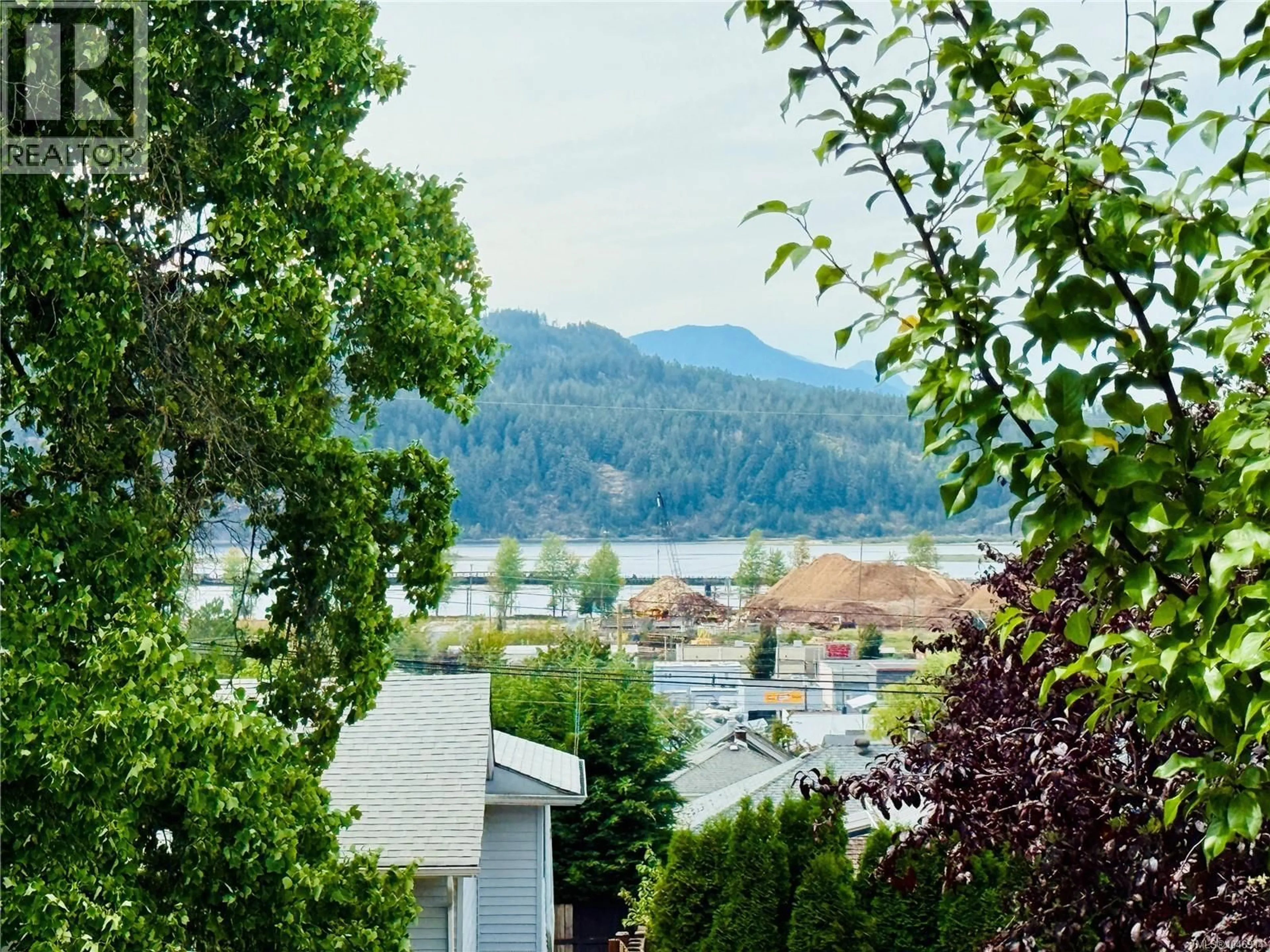 Patio, water/lake/river/ocean view for 3659 8TH AVENUE, Port Alberni British Columbia V9Y4R6