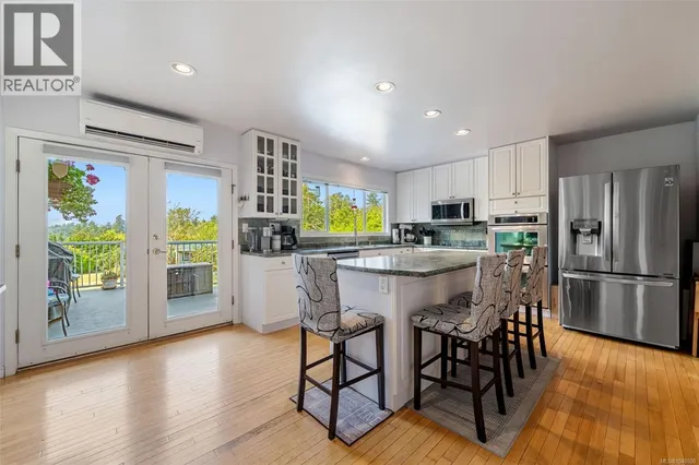 9168 WEST SAANICH ROAD, North Saanich 5