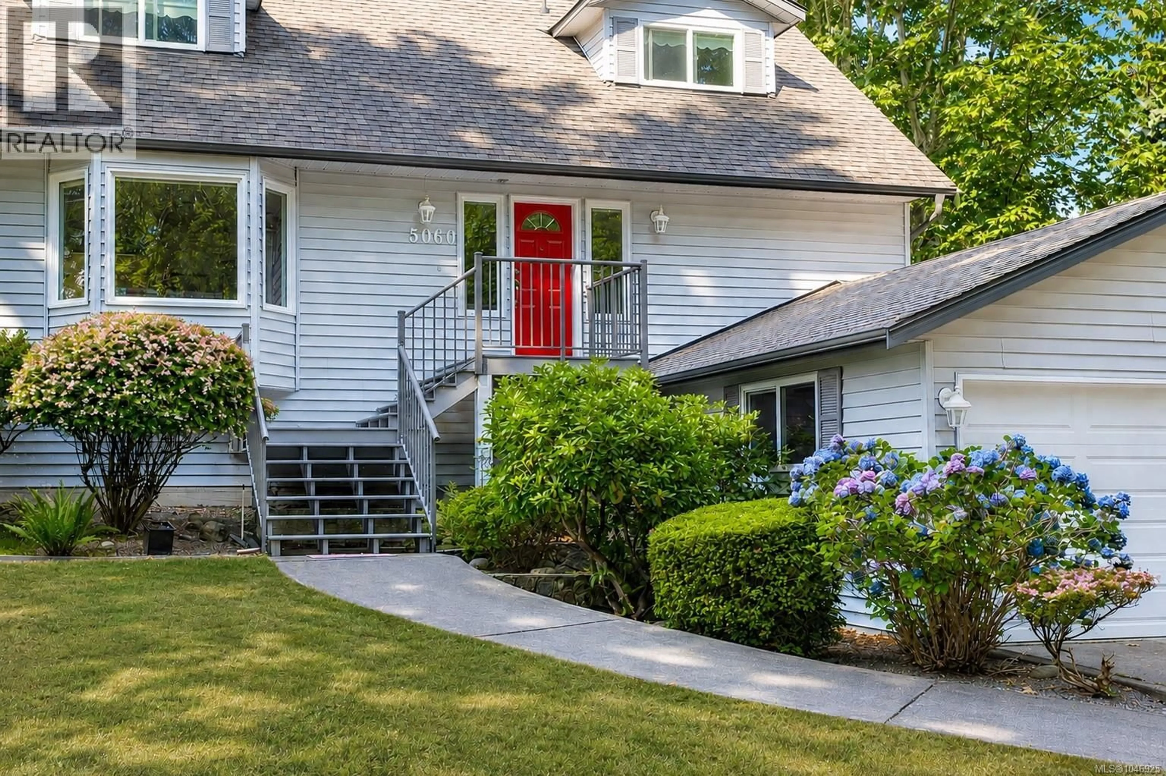 Home with vinyl exterior material, street for 5060 DEL MONTE AVENUE, Saanich British Columbia V8Y1W8