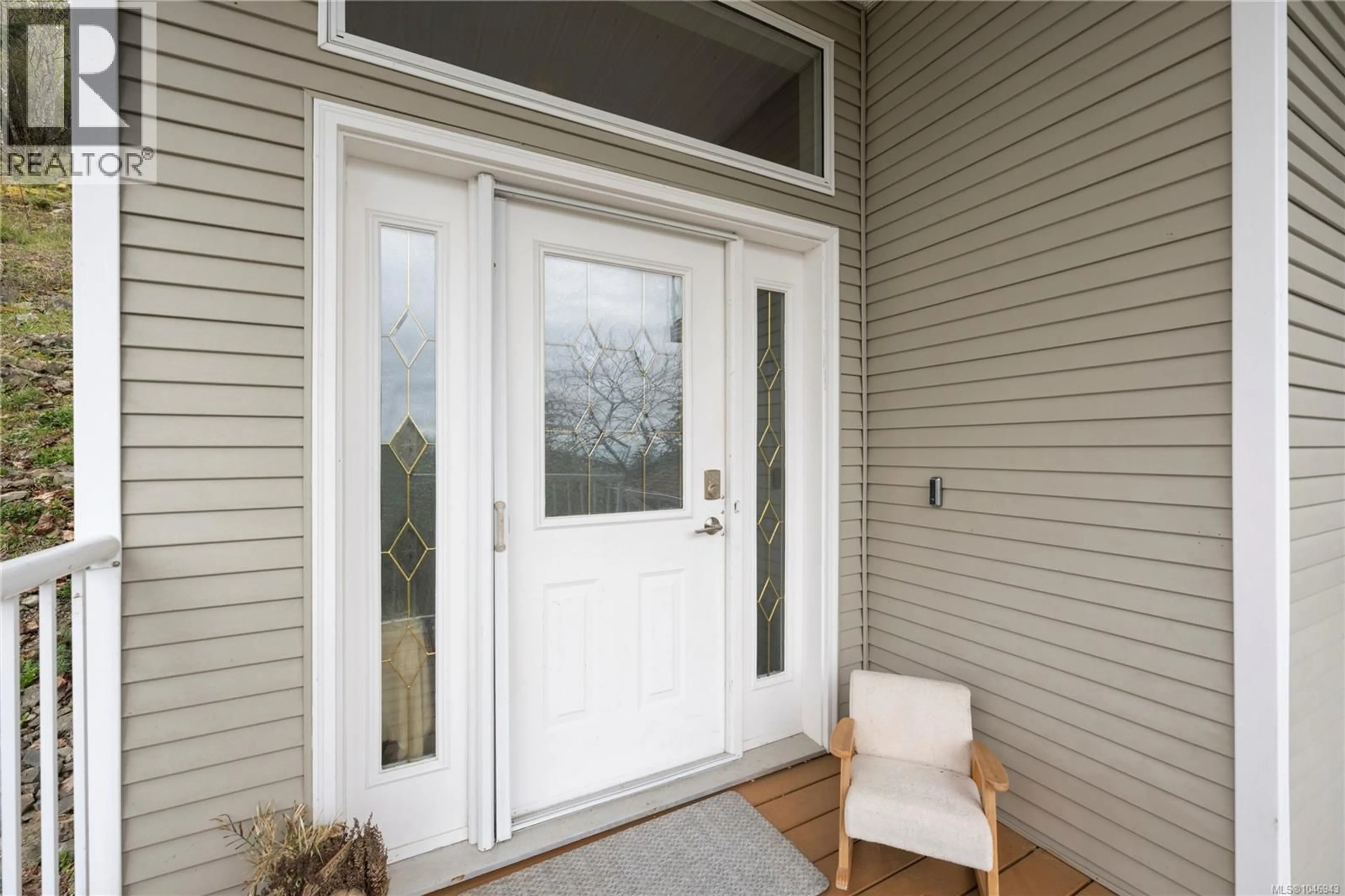 Indoor entryway for 4895 LAGUNA WAY, Nanaimo British Columbia V9T5C2