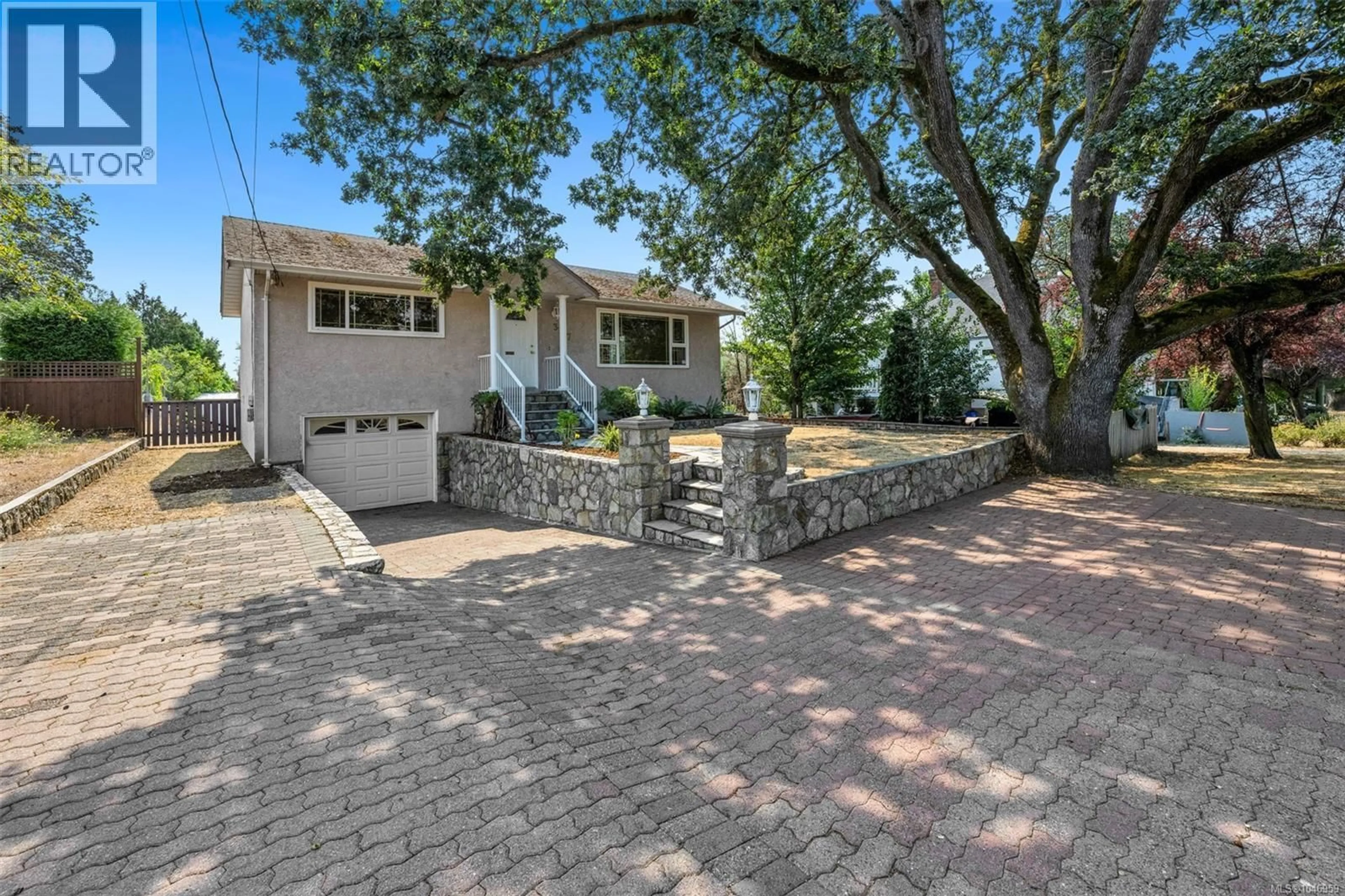 Unknown for 3107 HARRIET ROAD, Victoria British Columbia V9A1T7