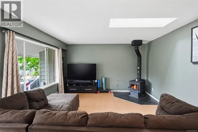 358 ALDOUS ROAD, Qualicum Beach 2