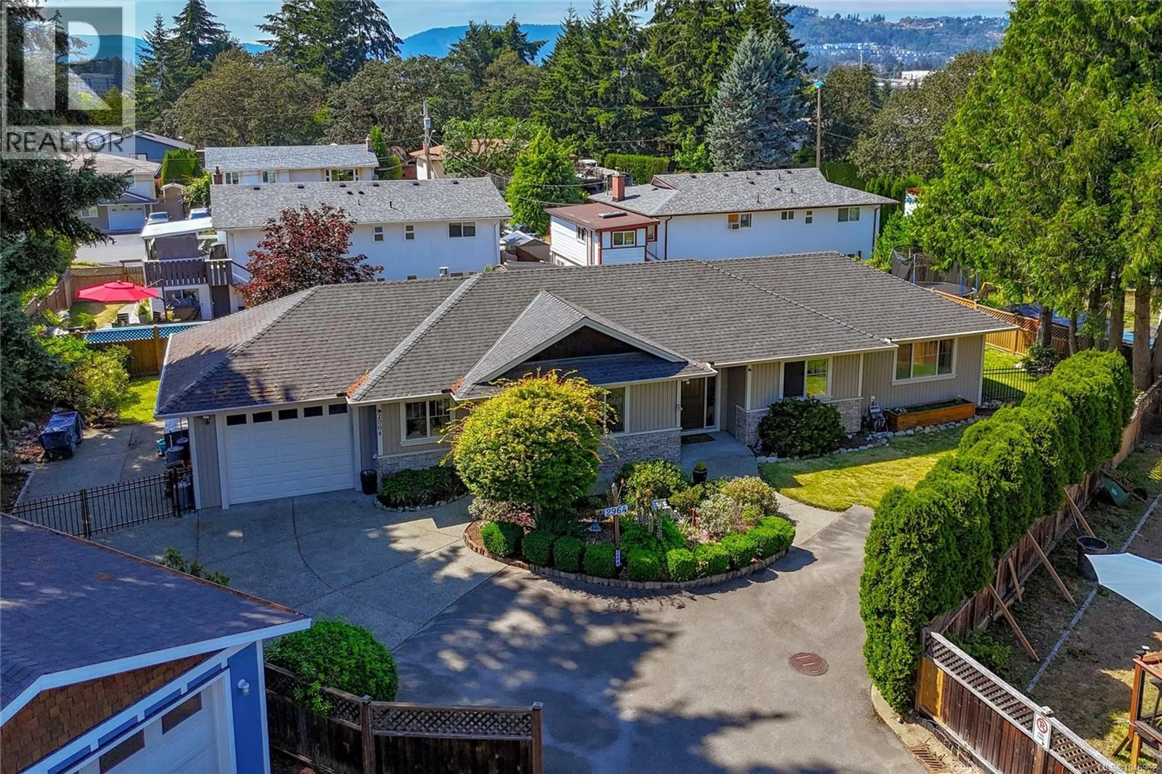 A pic from outside/outdoor area/front of a property/back of a property/a pic from drone, unknown for 2964 PICKFORD ROAD, Colwood British Columbia V9B2K7