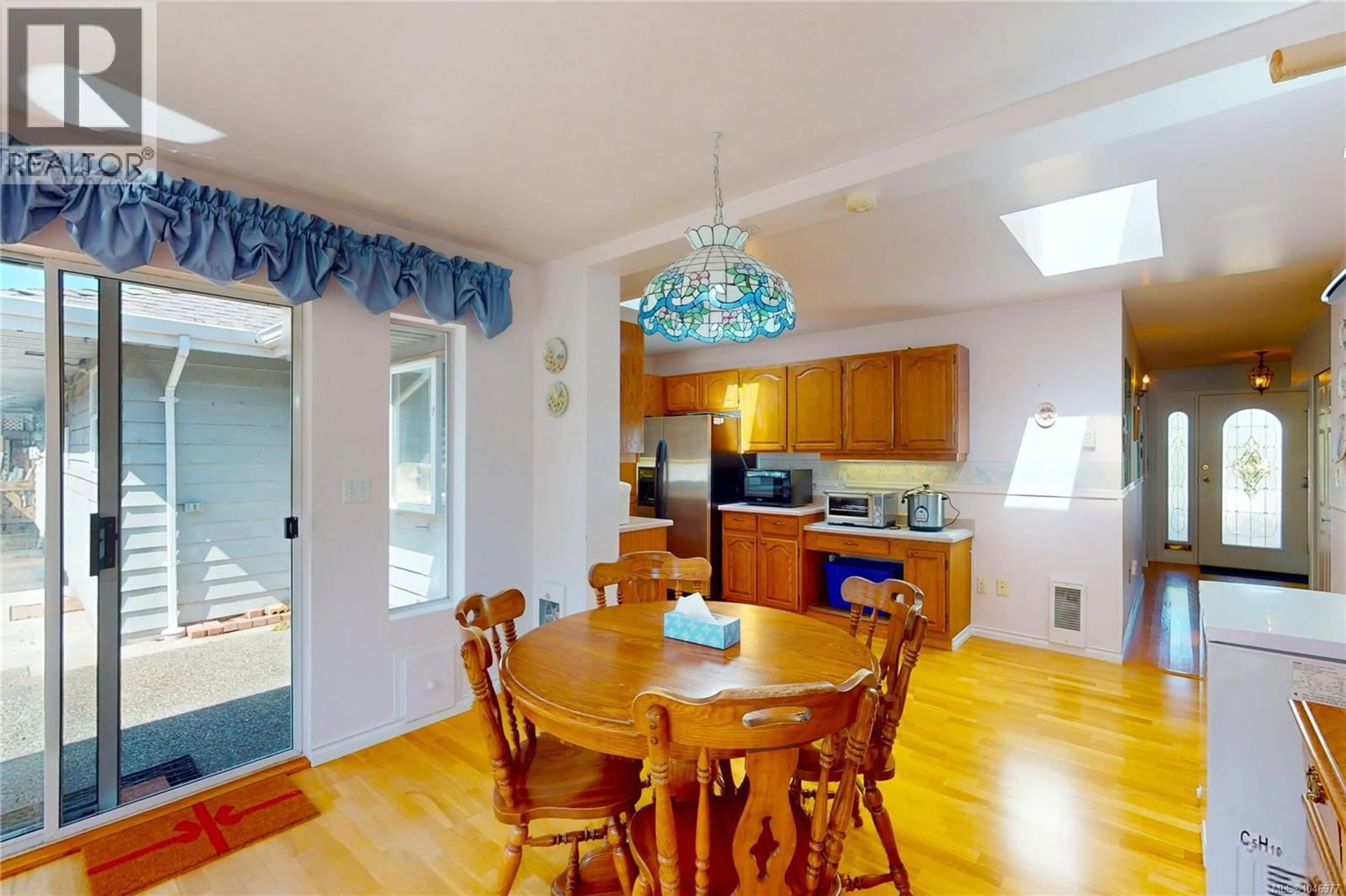 Dining room, unknown for 4878 SEA RIDGE DRIVE, Saanich British Columbia V8Y2R8
