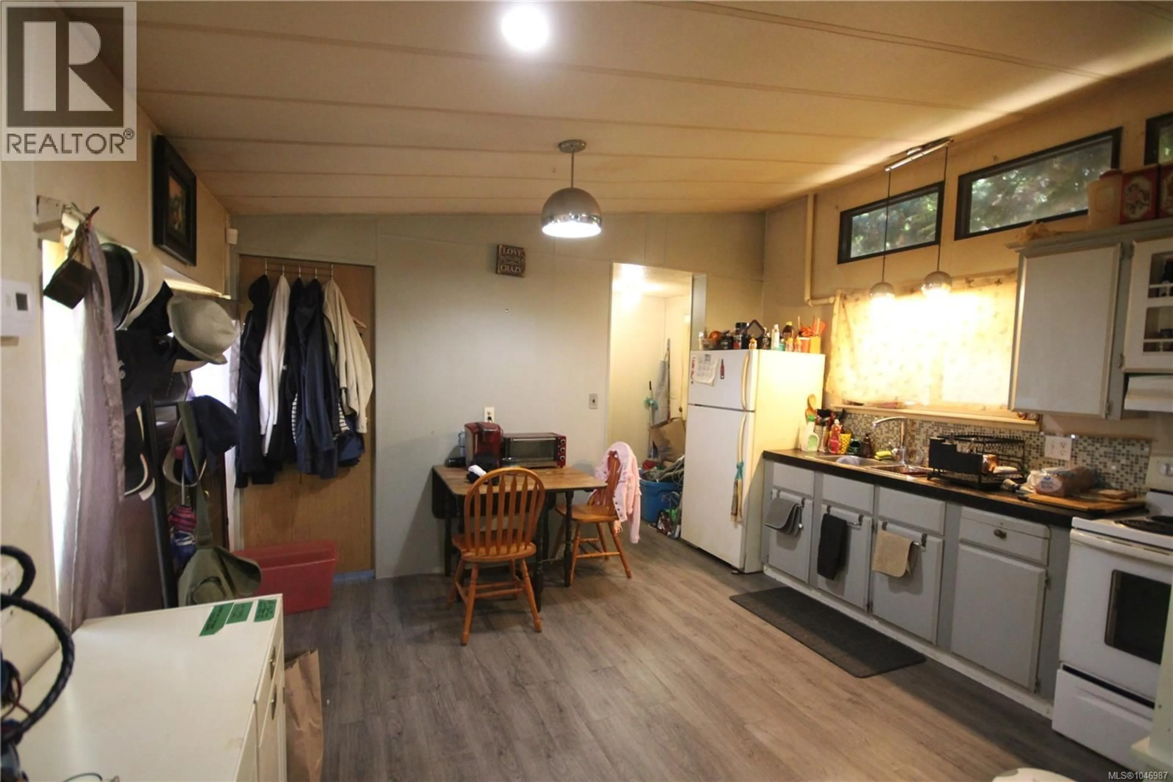 Standard kitchen, unknown for 71 - 971 DOUGLAS AVENUE, Nanaimo British Columbia V9R6C1