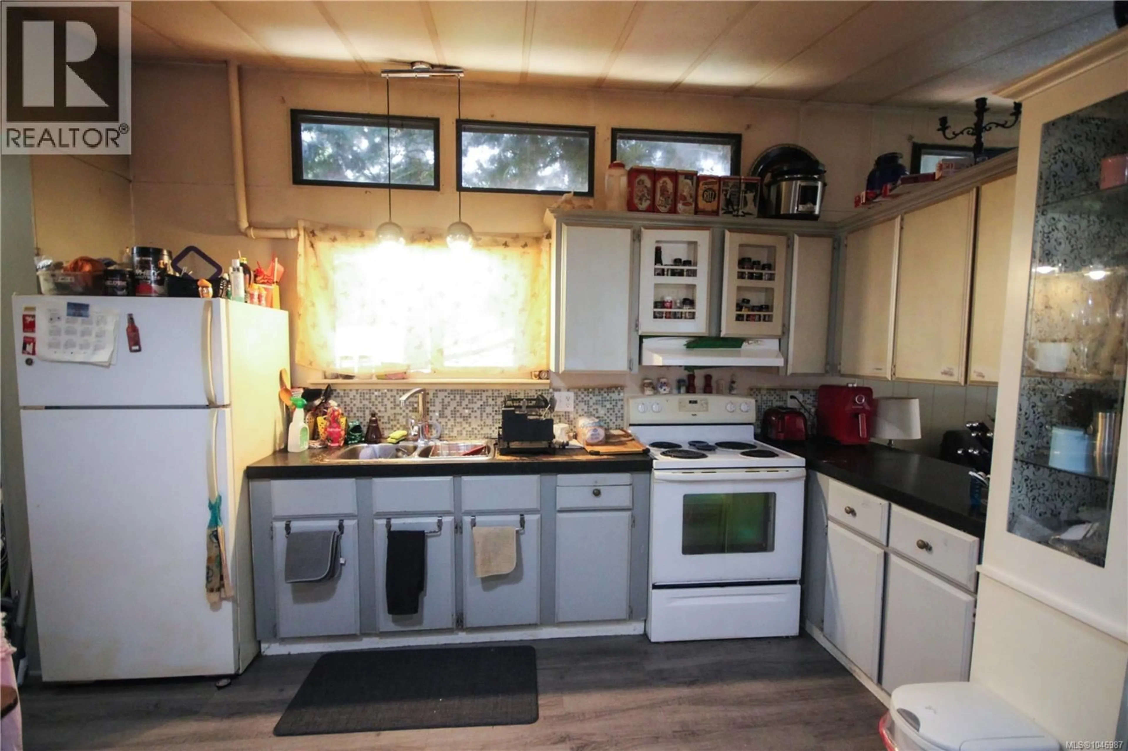Standard kitchen, unknown for 71 - 971 DOUGLAS AVENUE, Nanaimo British Columbia V9R6C1