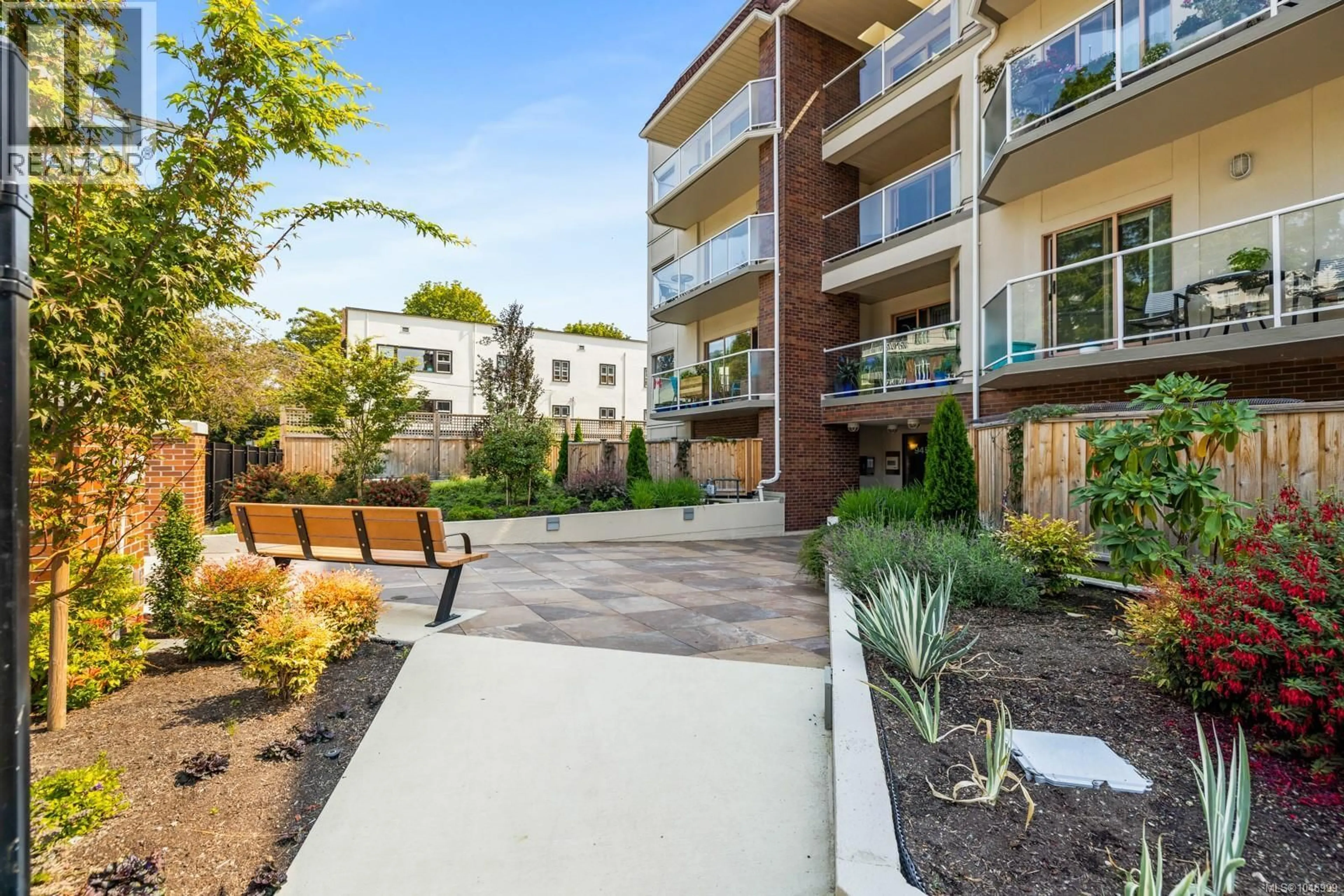 Patio, unknown for 203 - 945 MCCLURE STREET, Victoria British Columbia V8V3E8