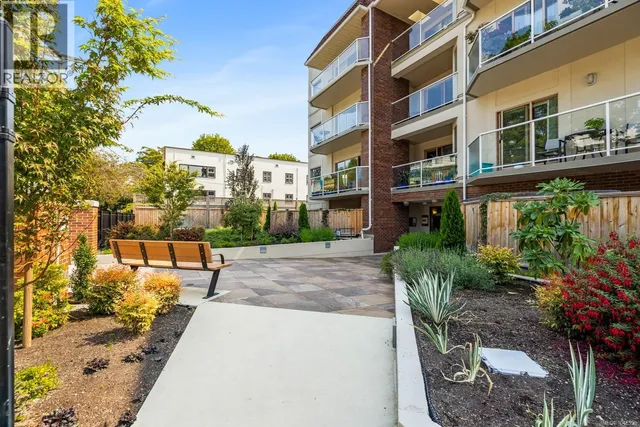 203 - 945 MCCLURE STREET, Victoria 3