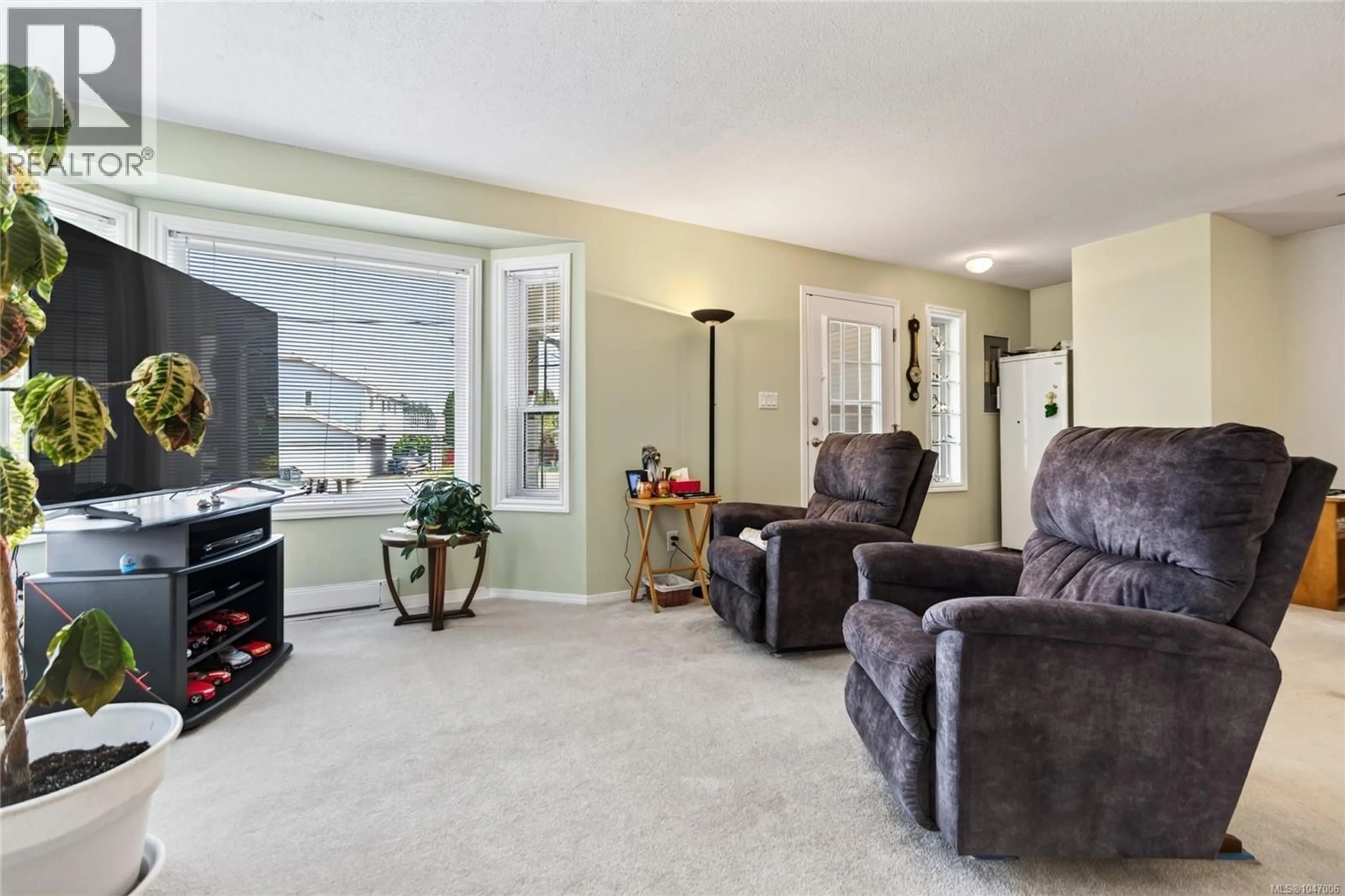 Living room with furniture, unknown for A - 3319 SEVENTH STREET, Cumberland British Columbia V0R1S0