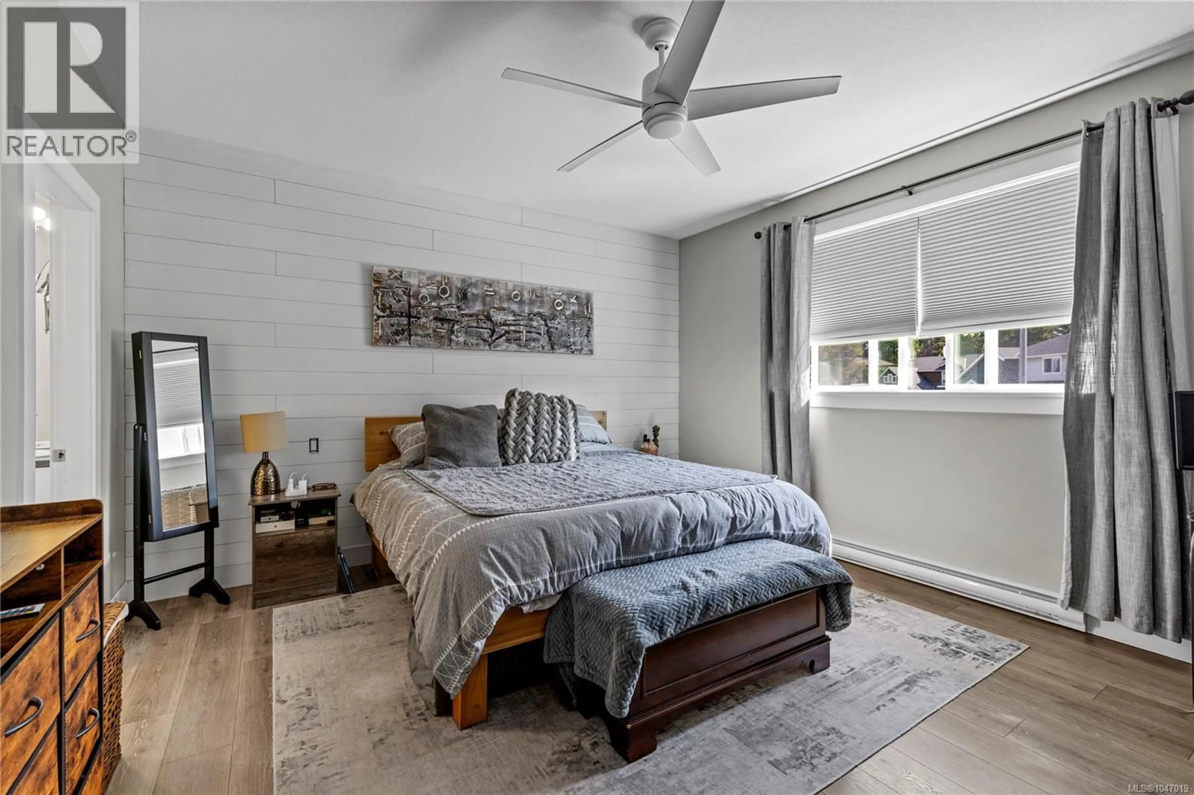 Bedroom with bed, unknown for 513 MARTINA WAY, Nanaimo British Columbia V9T0E2