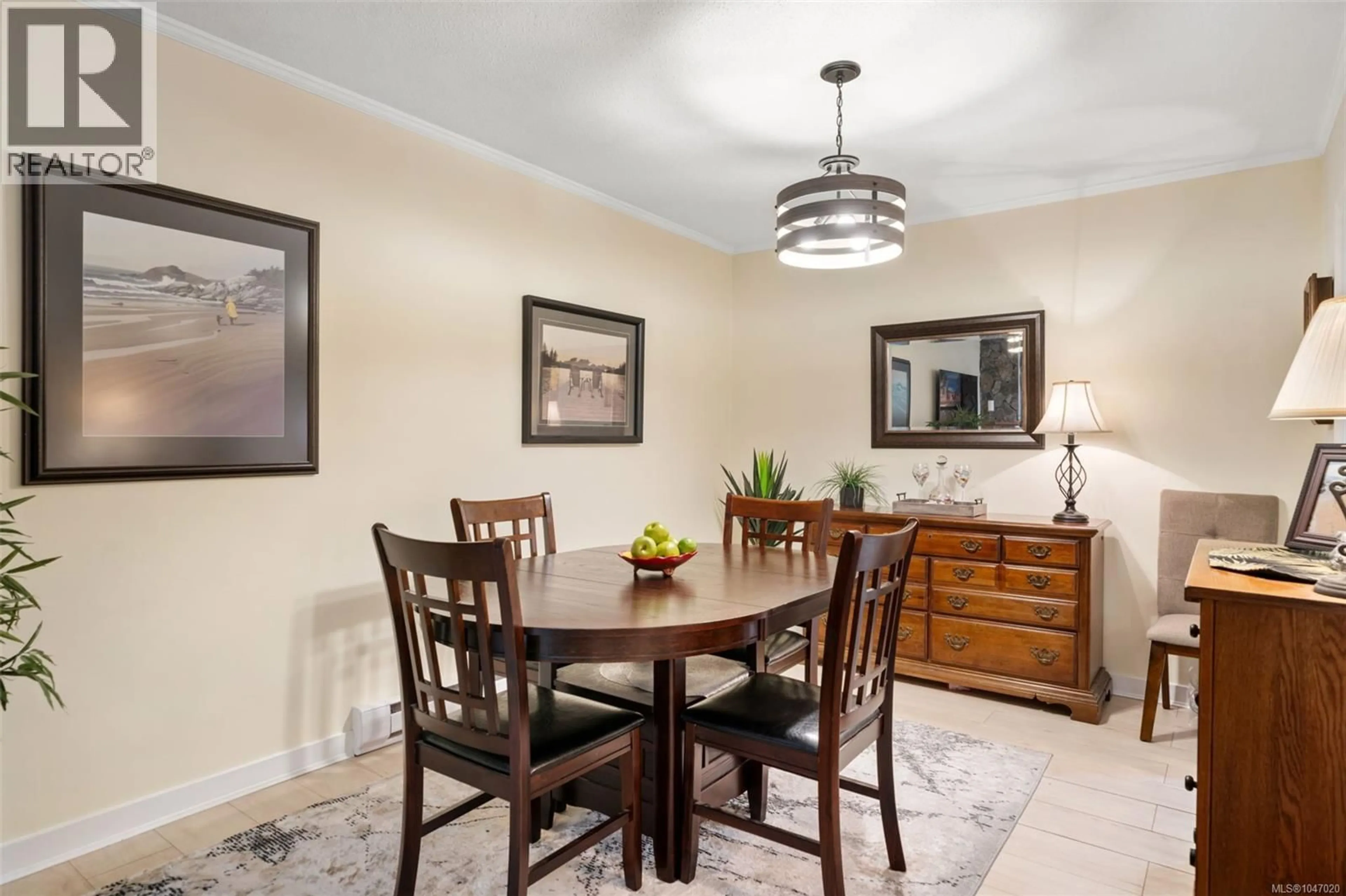 Dining room, ceramic/tile floor for 104 - 1106 GLENORA PLACE, Saanich British Columbia V8P2C3