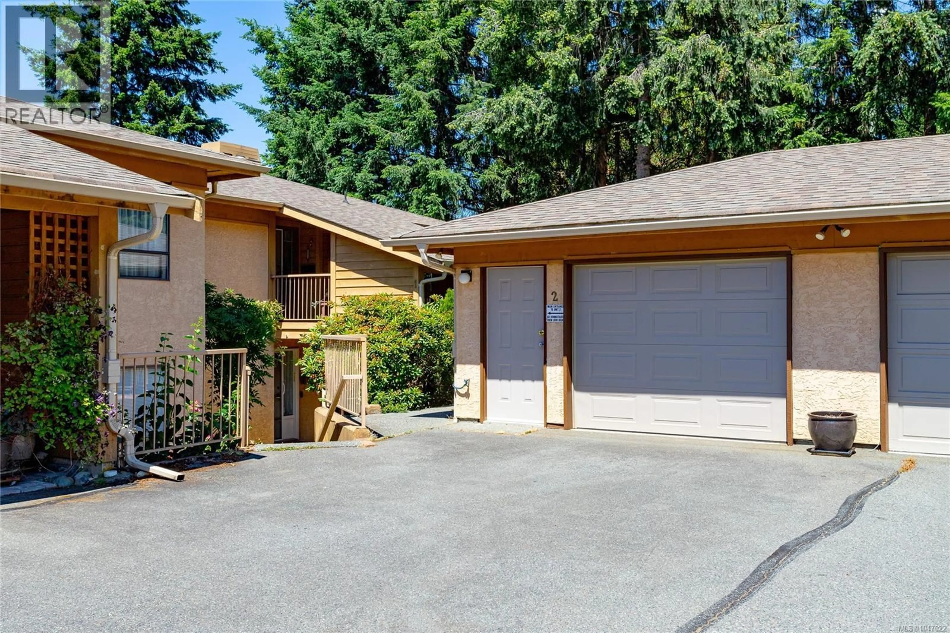 Home with vinyl exterior material, street for 2 - 639 KILDEW ROAD, Colwood British Columbia V9B1Z6