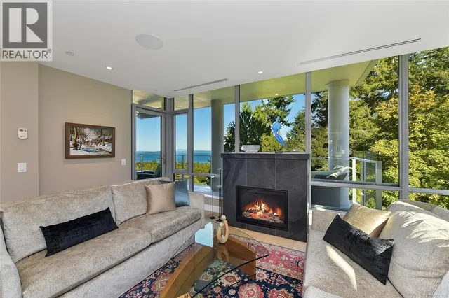 506 - 5388 HILL RISE TERRACE, Saanich 3