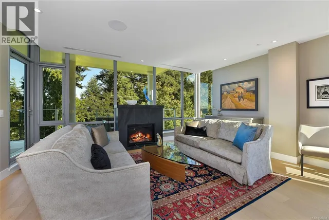 506 - 5388 HILL RISE TERRACE, Saanich 4