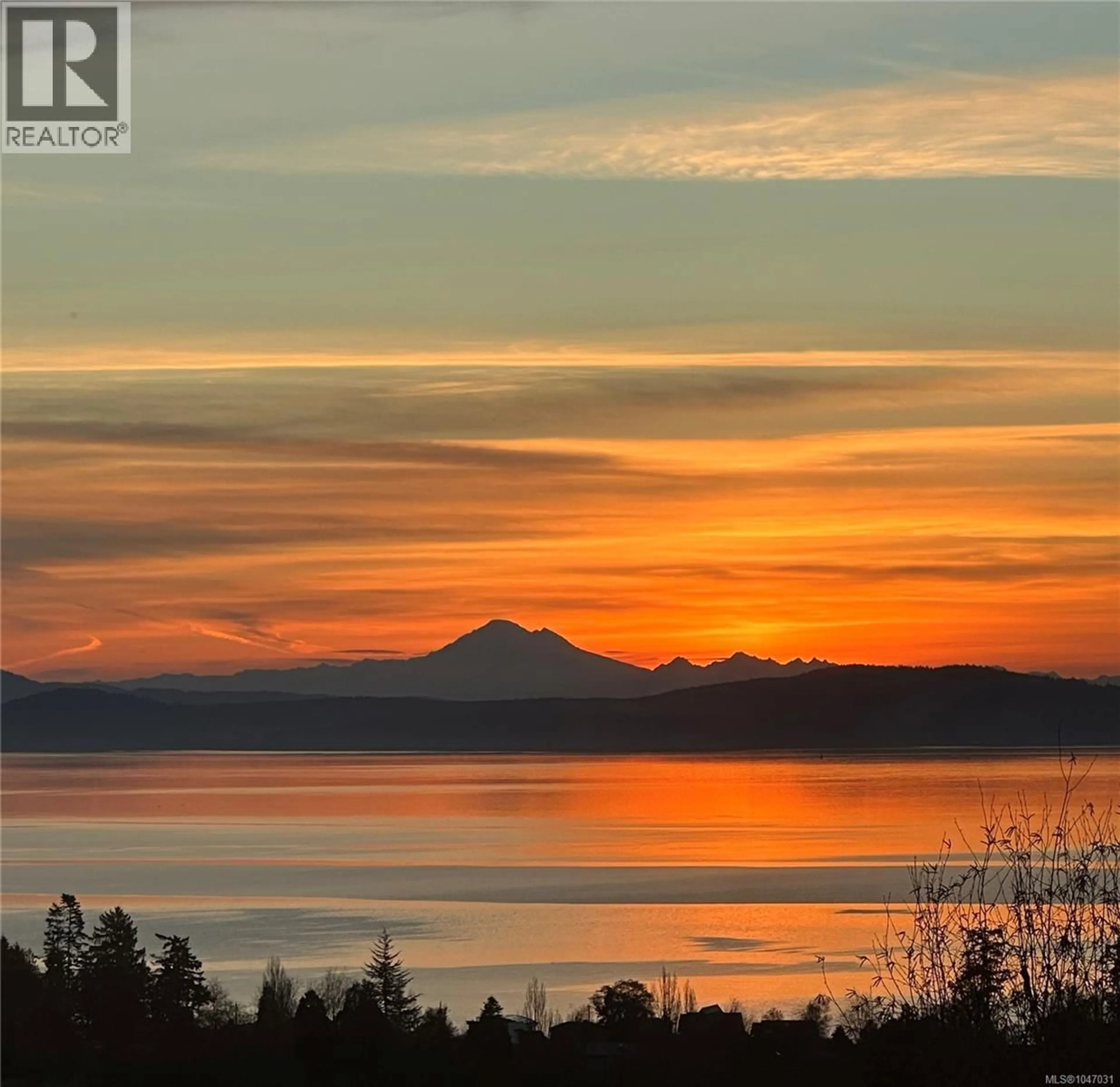 Unknown for 103 - 5388 HILL RISE TERRACE, Saanich British Columbia V8Y3K3