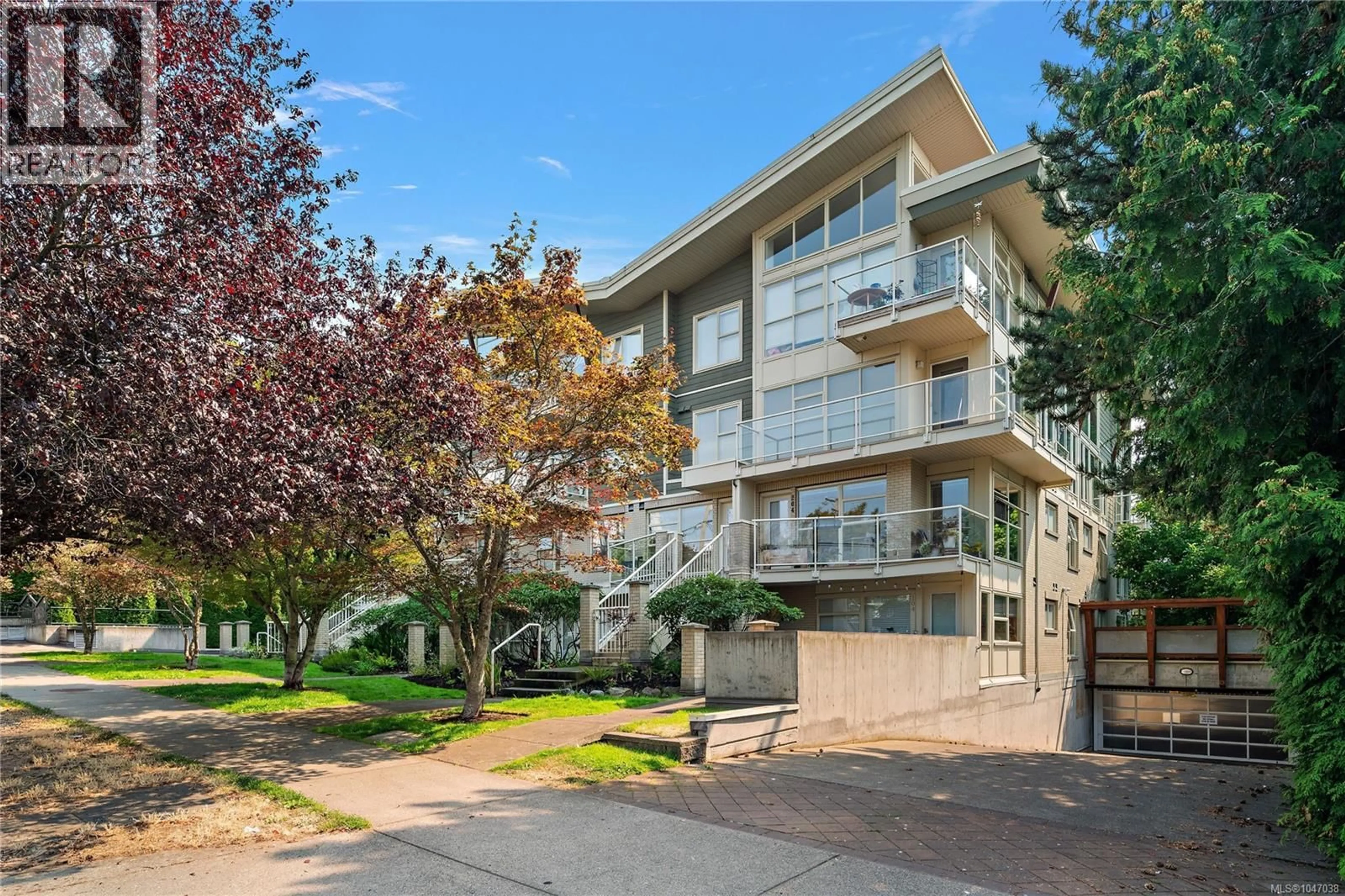 Patio, street for 207 - 1155 YATES STREET, Victoria British Columbia V8V3N1