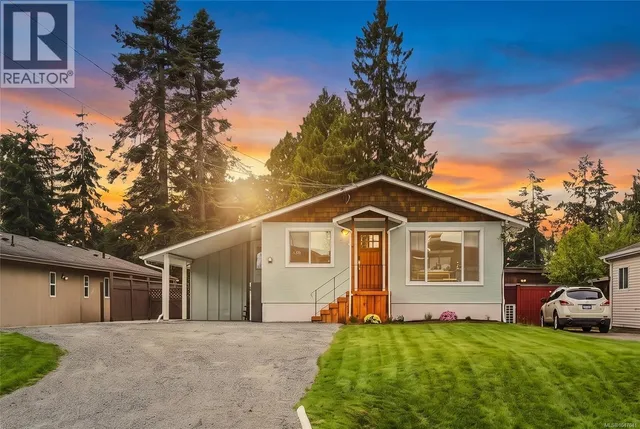 219 MCVICKERS STREET, Parksville 2
