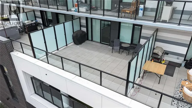 303 - 1100 YATES STREET, Victoria 3