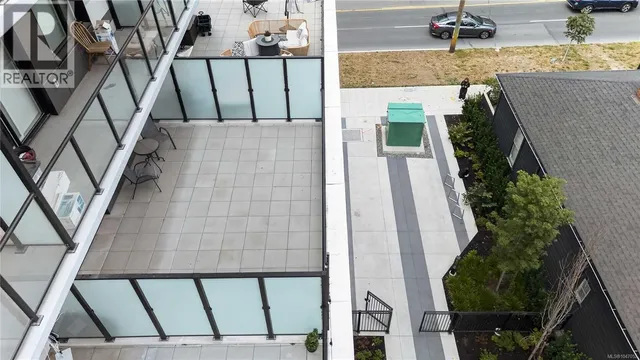 303 - 1100 YATES STREET, Victoria 5