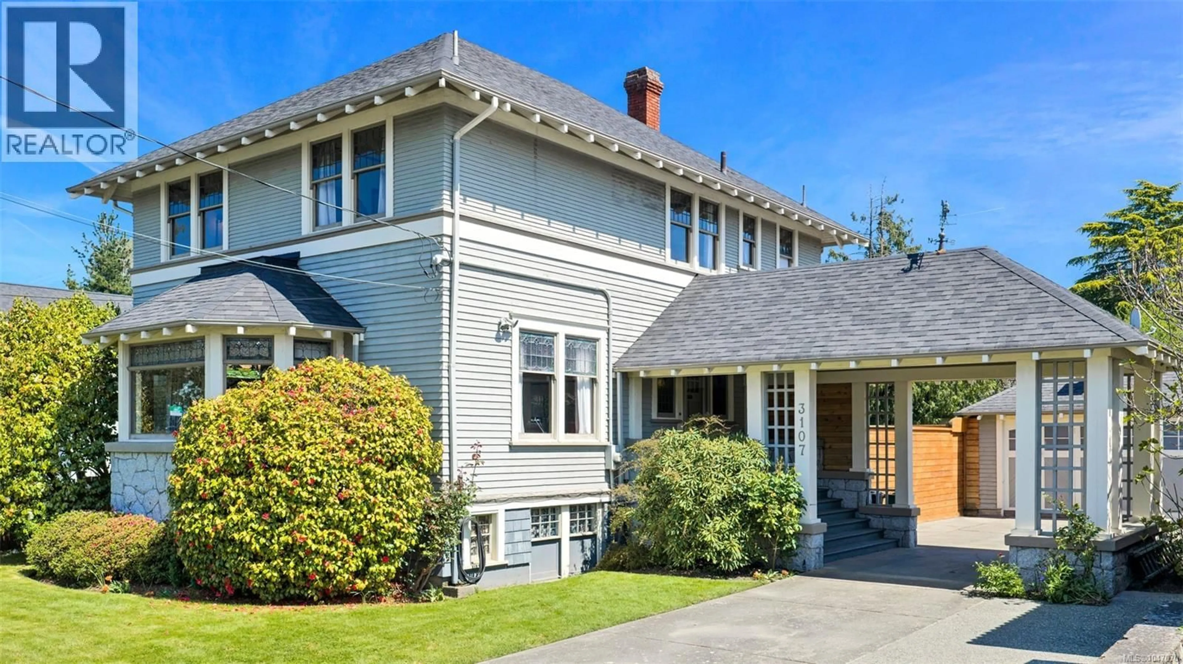 Home with brick exterior material, street for 3107 QUADRA STREET, Victoria British Columbia V8X1E9