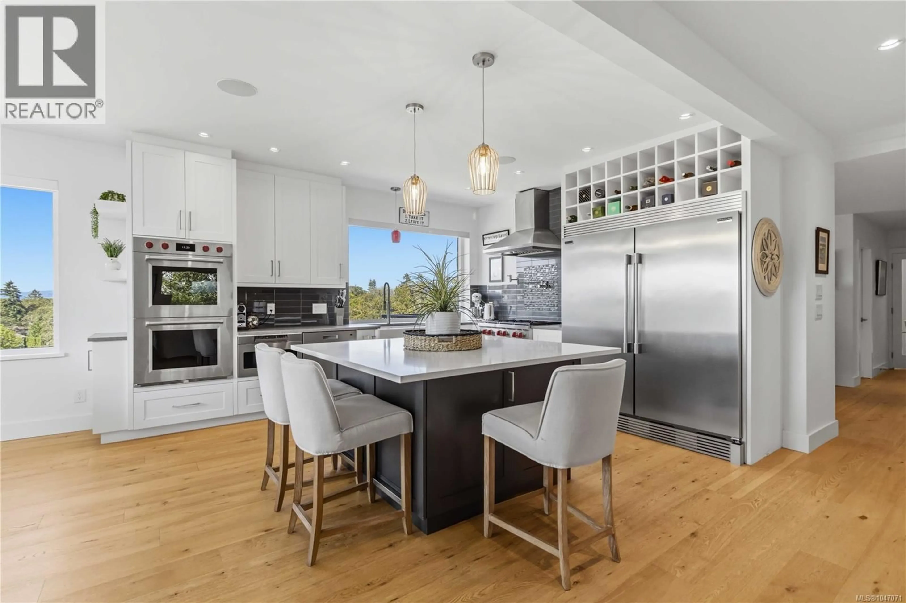 Contemporary kitchen, unknown for B - 3960 CEDAR HILL ROAD, Saanich British Columbia V8N3B8