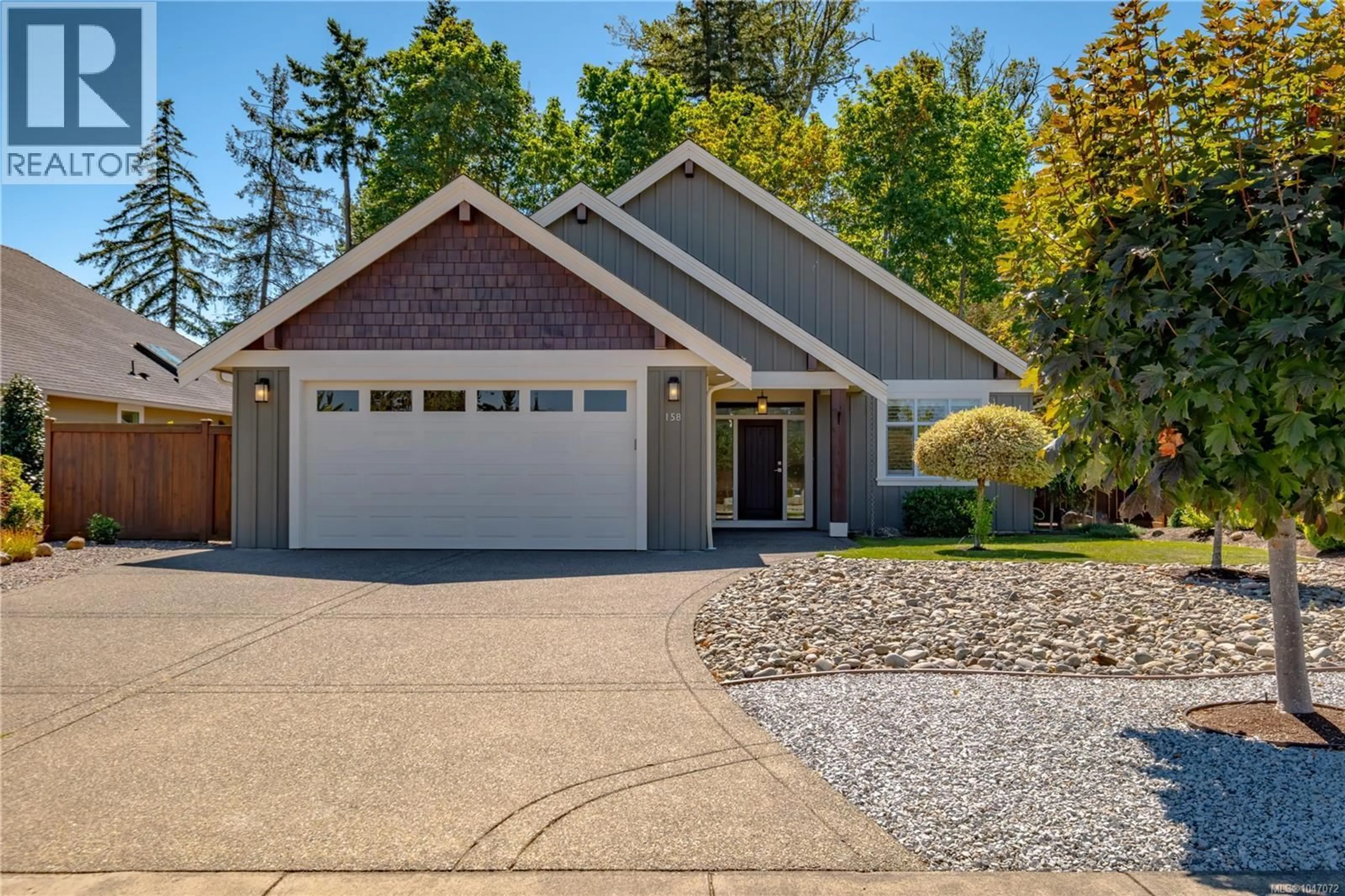 Home with vinyl exterior material, street for 158 SKYLARK AVENUE, Parksville British Columbia V9P1M3