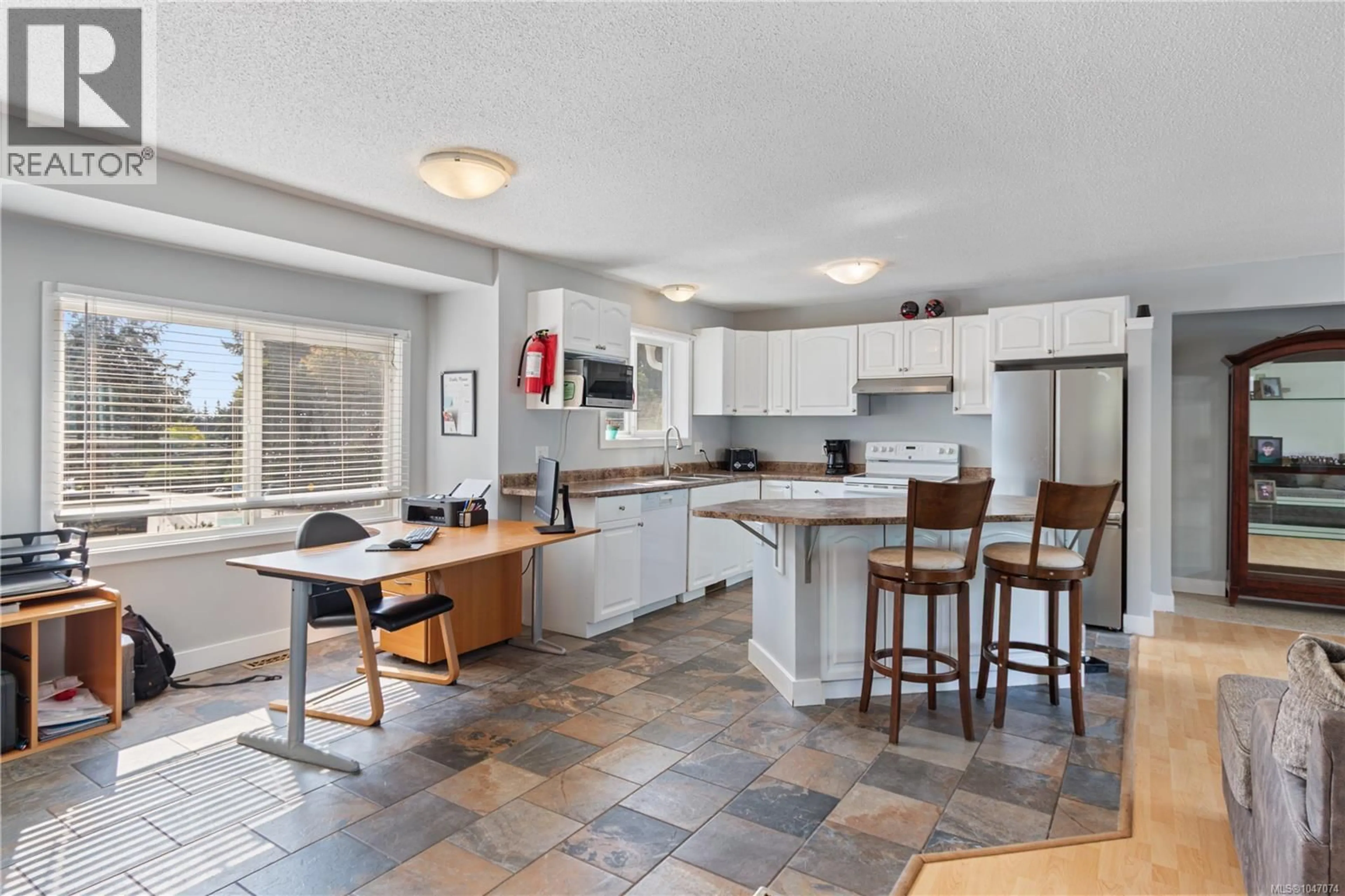 Open concept kitchen, ceramic/tile floor for 3400 DEPARTURE BAY ROAD, Nanaimo British Columbia V9T1B8