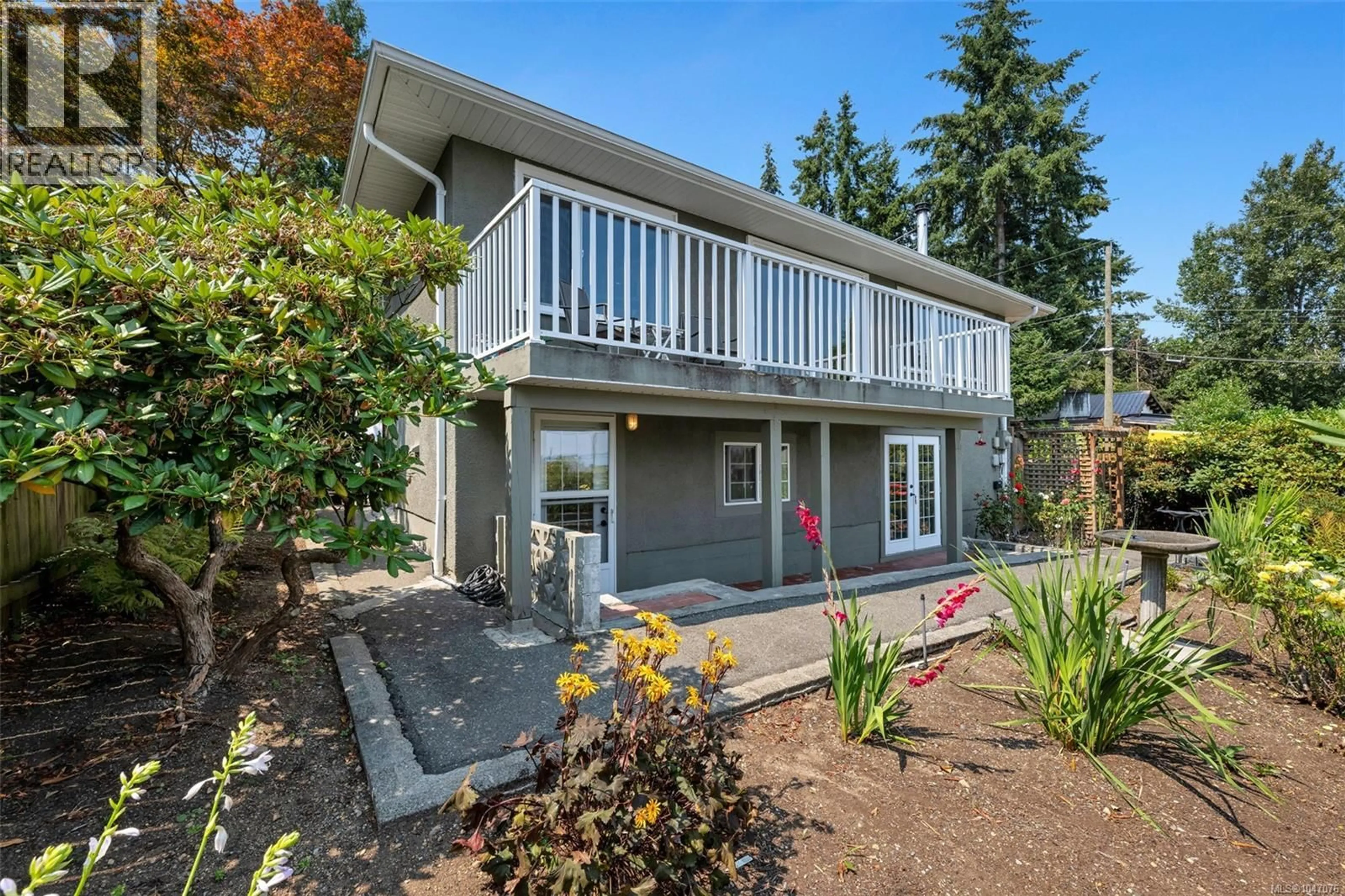Patio, water/lake/river/ocean view for 711 WELLS ROAD, Saanich British Columbia V8Y1R6