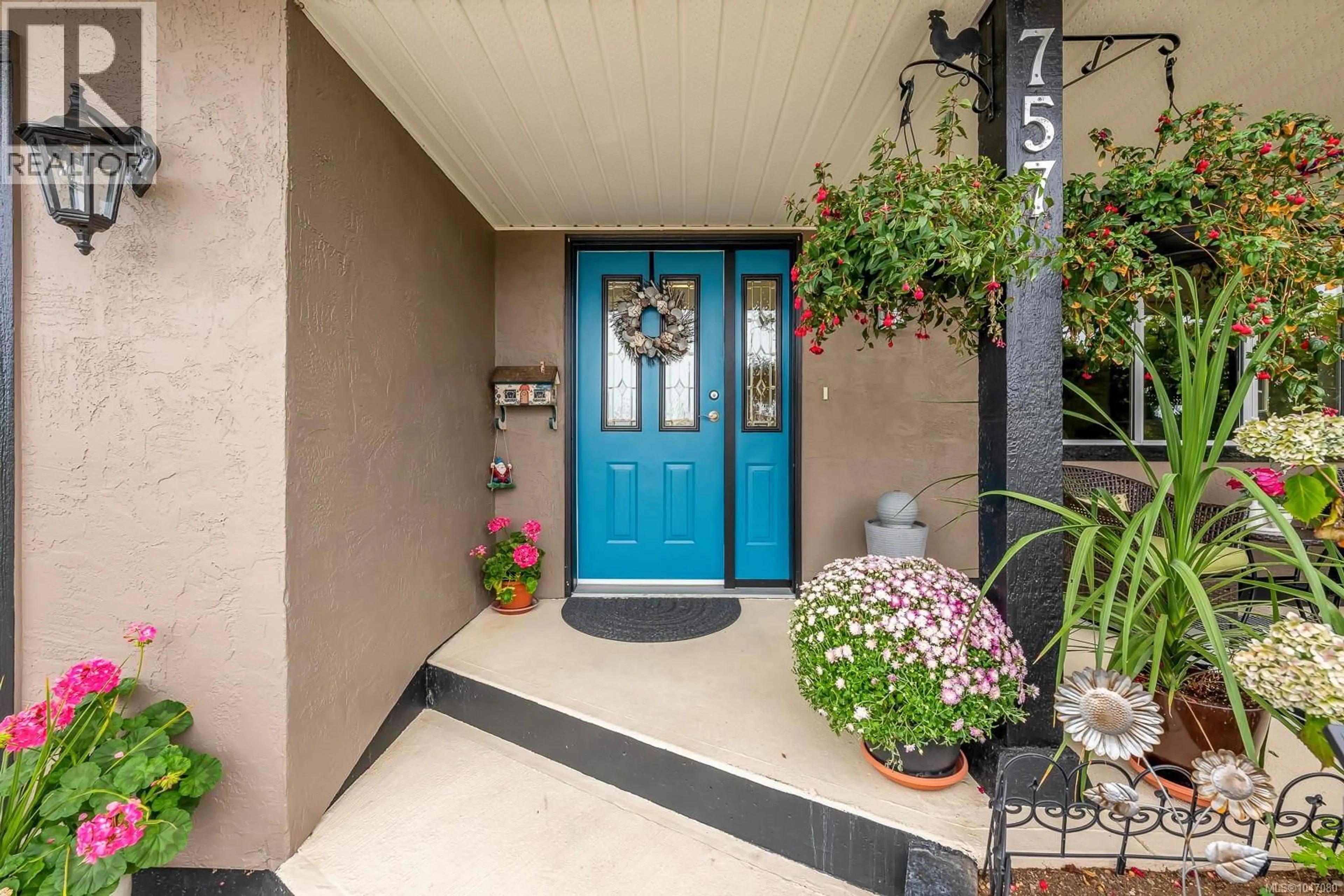 Indoor entryway for 757 BOWEN DRIVE, Campbell River British Columbia V9H1S2