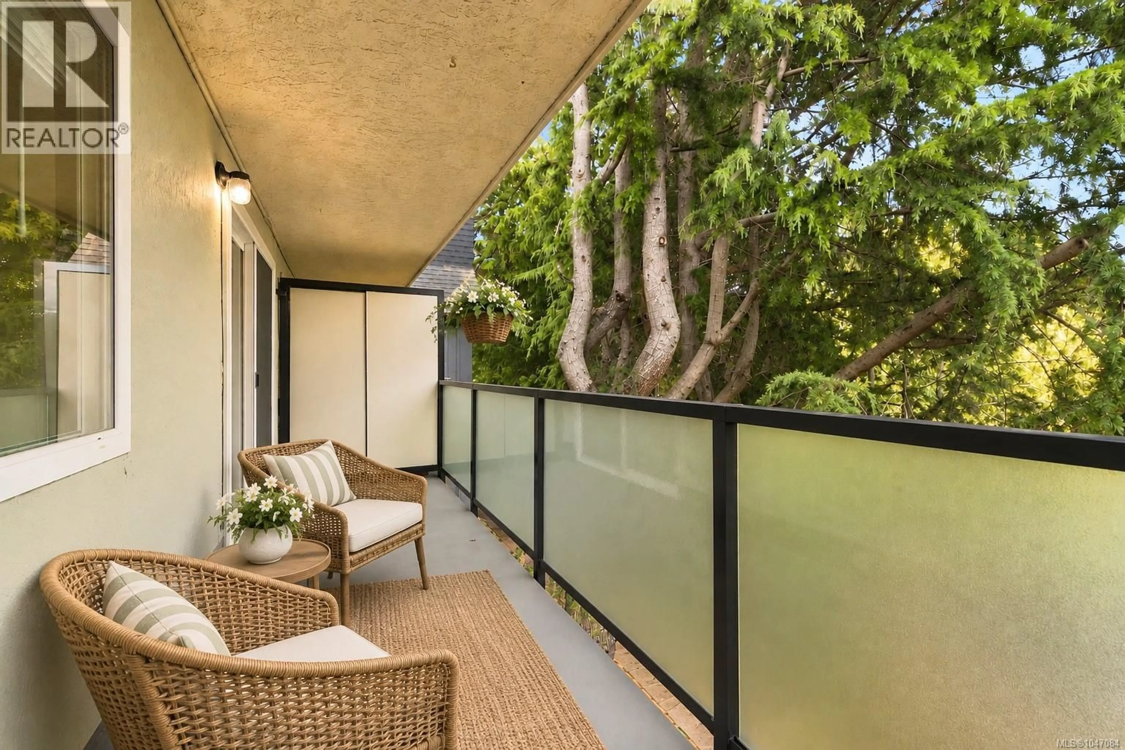 Patio, unknown for 44 - 840 CRAIGFLOWER ROAD, Esquimalt British Columbia V9A2X1