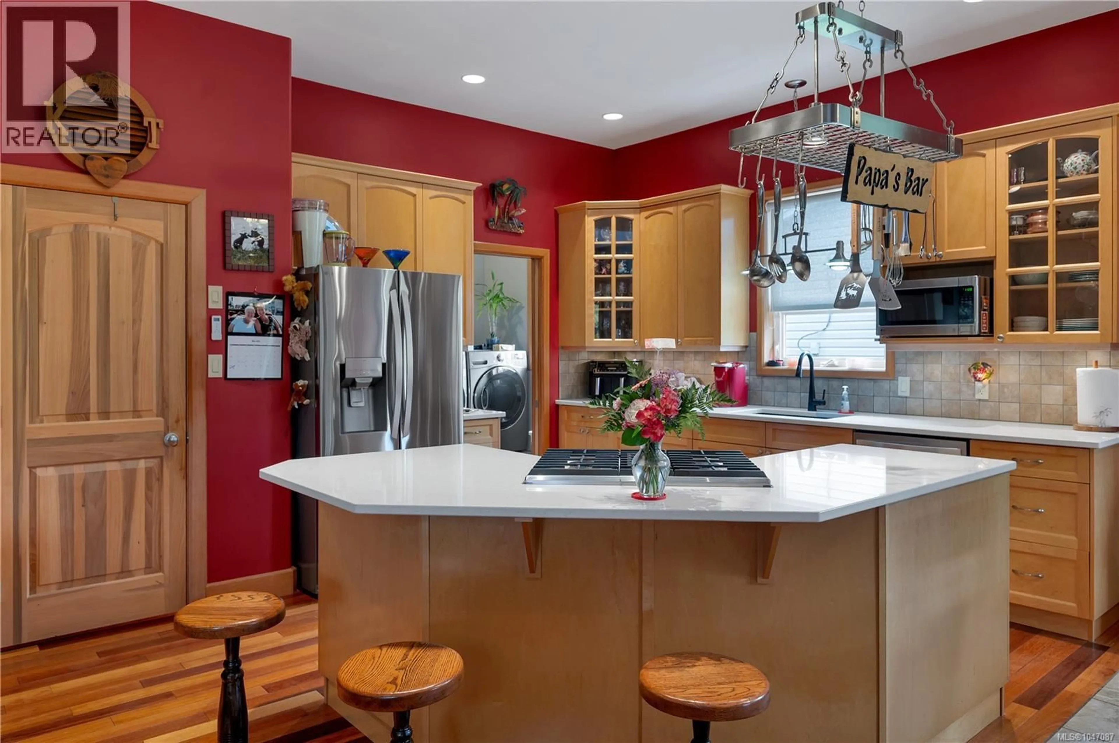 Open concept kitchen, unknown for 240 CAROLYN ROAD, Campbell River British Columbia V9W5M6