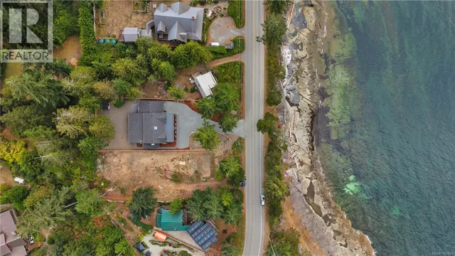 729 BERRY POINT ROAD, Gabriola Island 2
