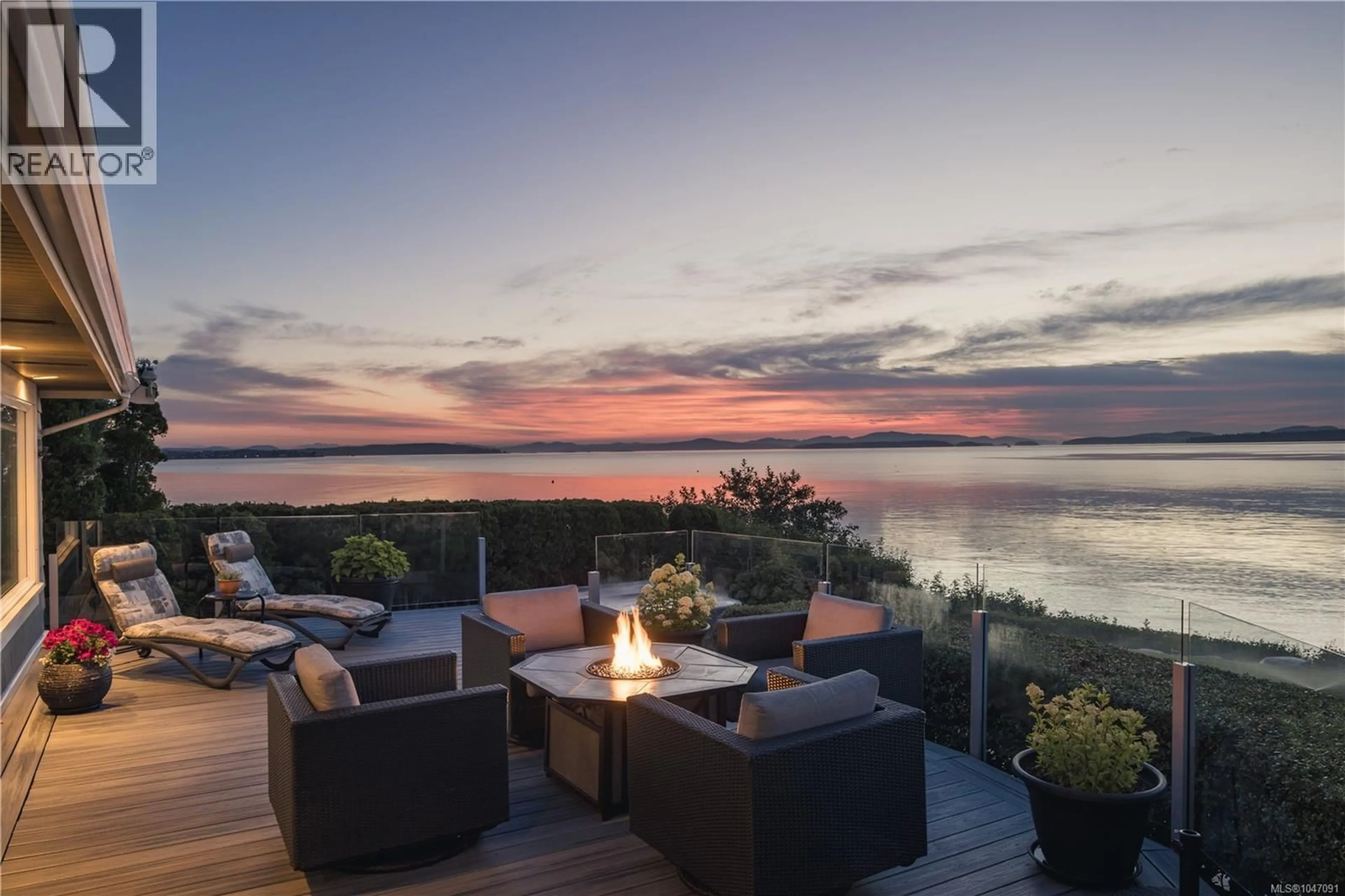 Patio, water/lake/river/ocean view for 8585 LOCHSIDE DRIVE, North Saanich British Columbia V8L1M5