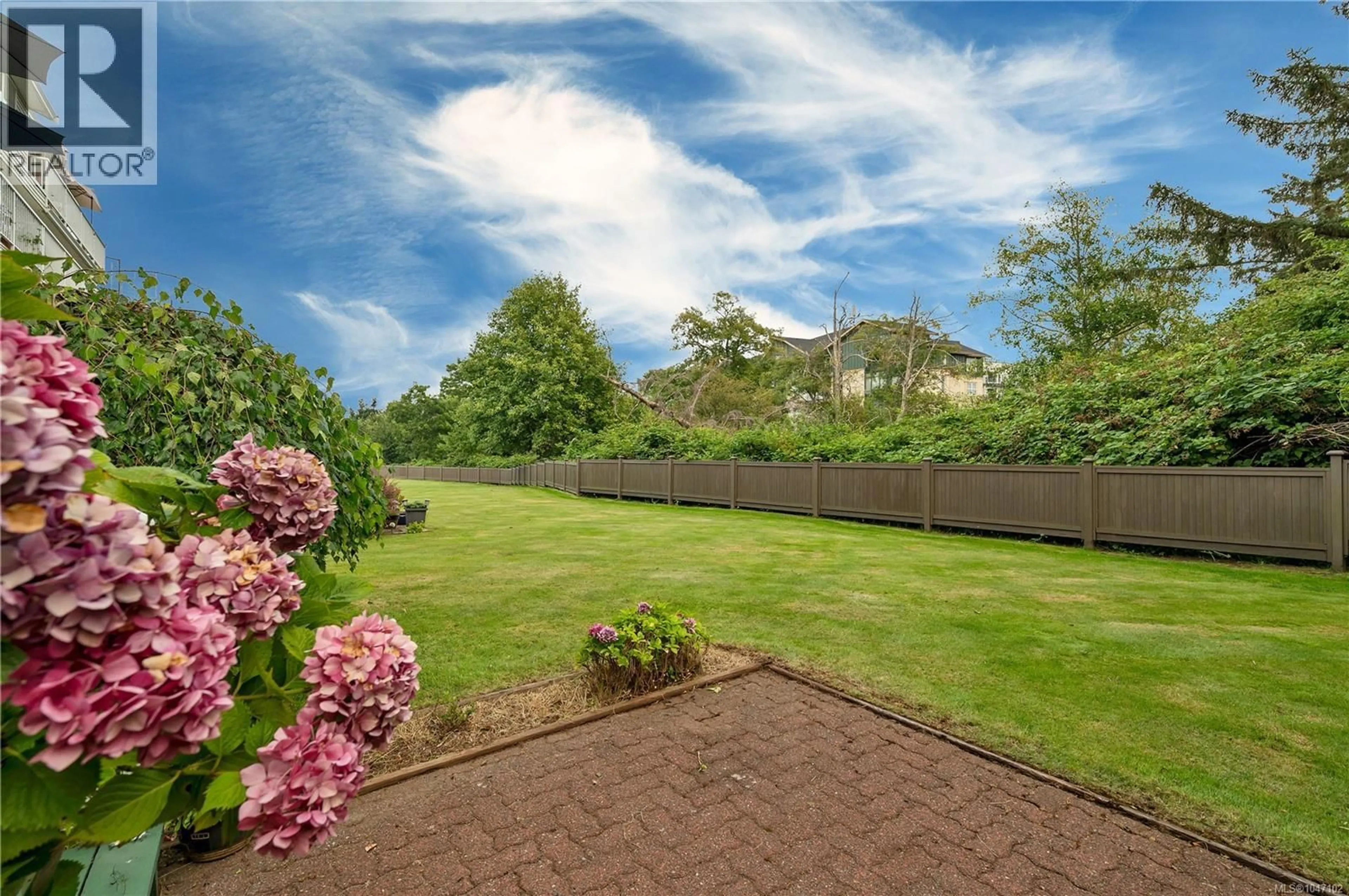 A pic from outside/outdoor area/front of a property/back of a property/a pic from drone, mountain view for 109 - 155 ERICKSON ROAD, Campbell River British Columbia V9W1S6