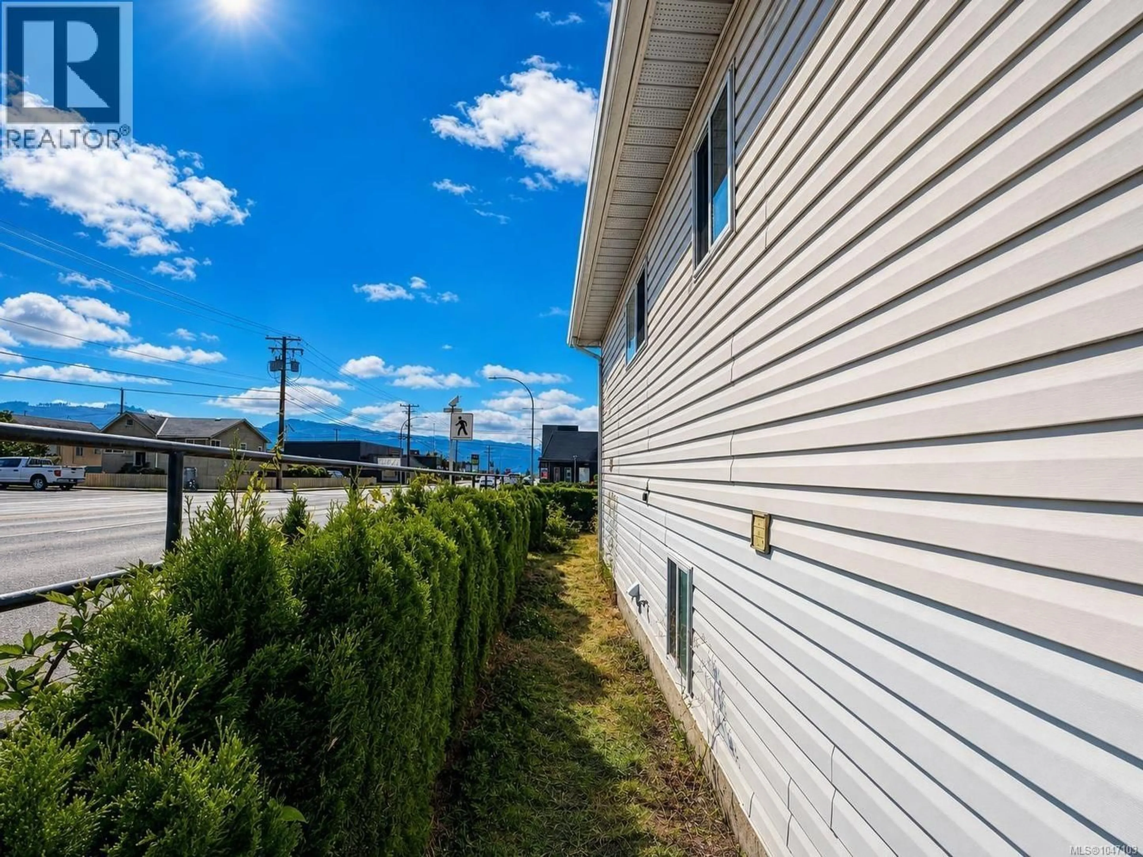 A pic from outside/outdoor area/front of a property/back of a property/a pic from drone, unknown for 3813 14TH AVENUE, Port Alberni British Columbia V9Y5C1