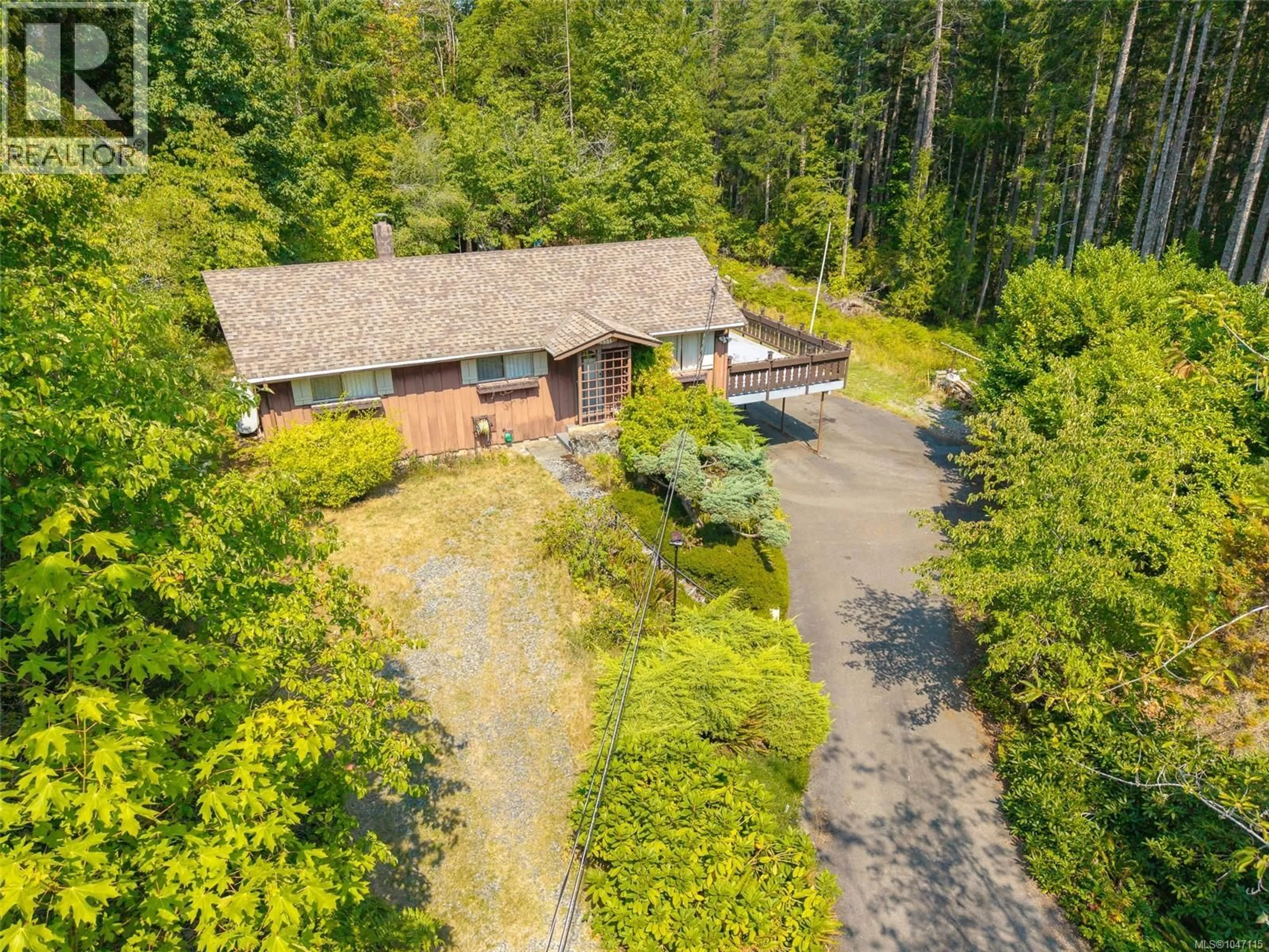 A pic from outside/outdoor area/front of a property/back of a property/a pic from drone, forest/trees view for 4581 WELLINGTON AVENUE, Port Alberni British Columbia V9Y7L4