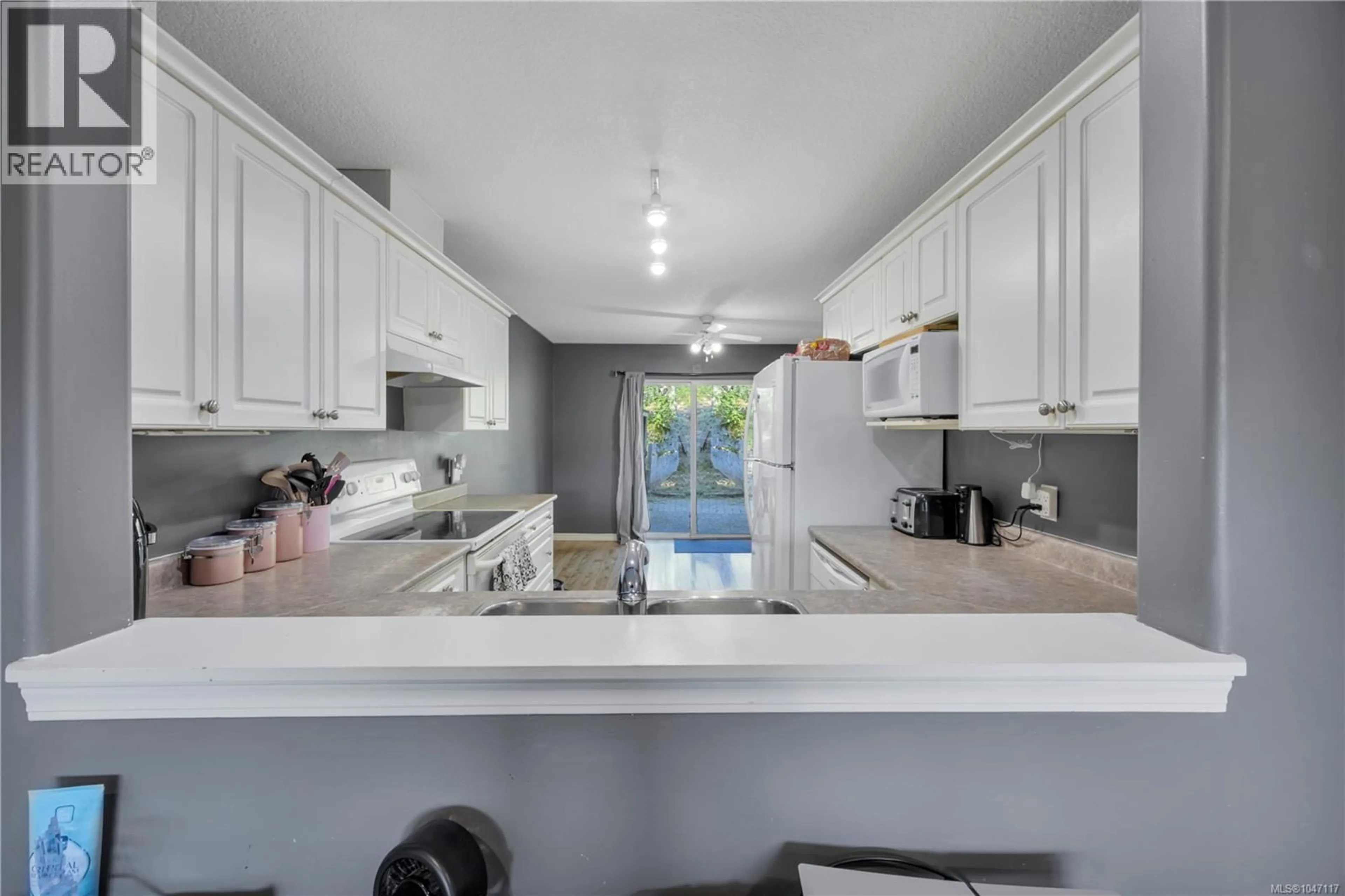 Open concept kitchen, ceramic/tile floor for 4780 FAIRBROOK CRESCENT, Nanaimo British Columbia V9T6M6