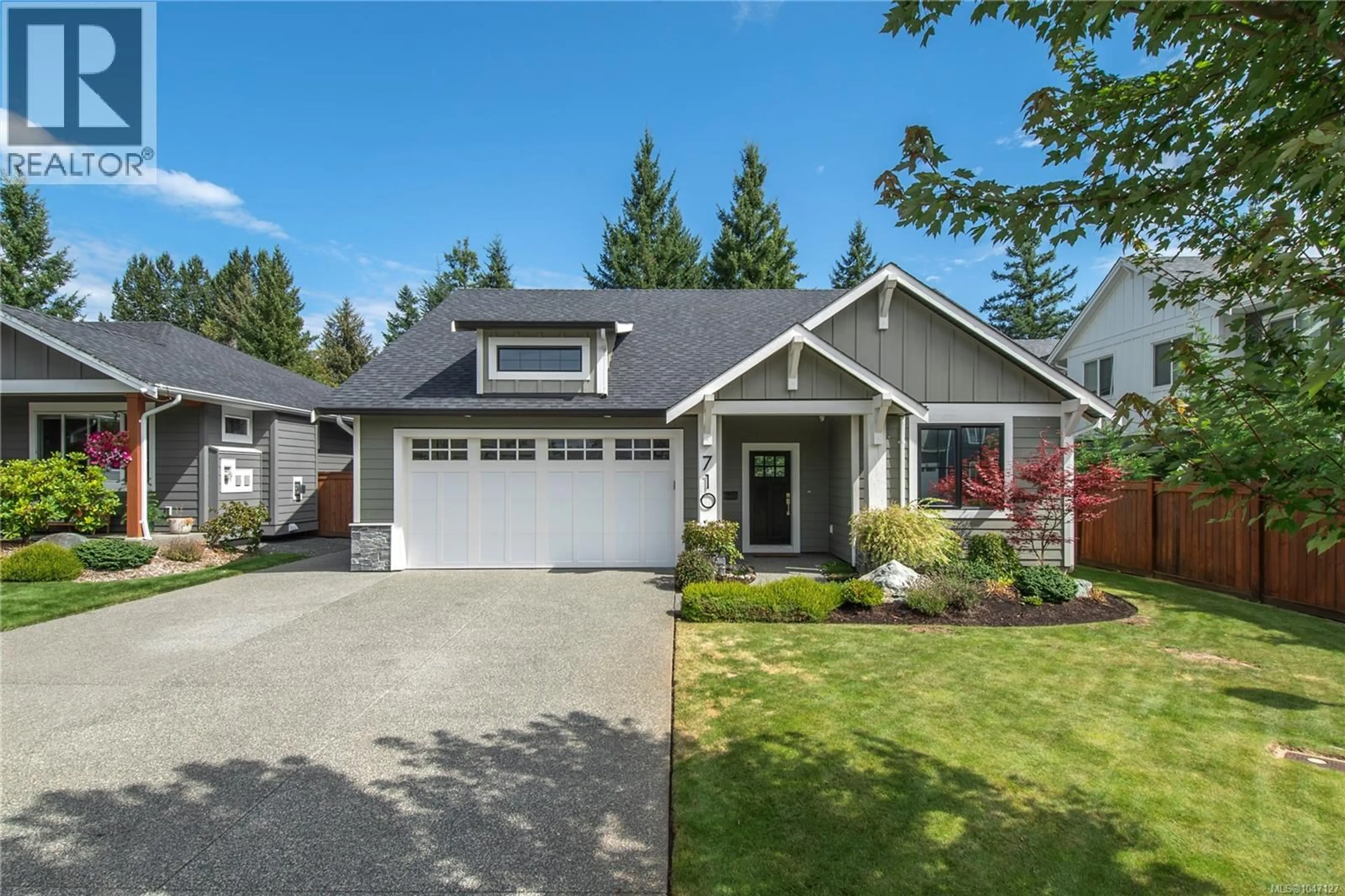 Home with vinyl exterior material, street for 710 SALAL STREET, Campbell River British Columbia V9H0E6