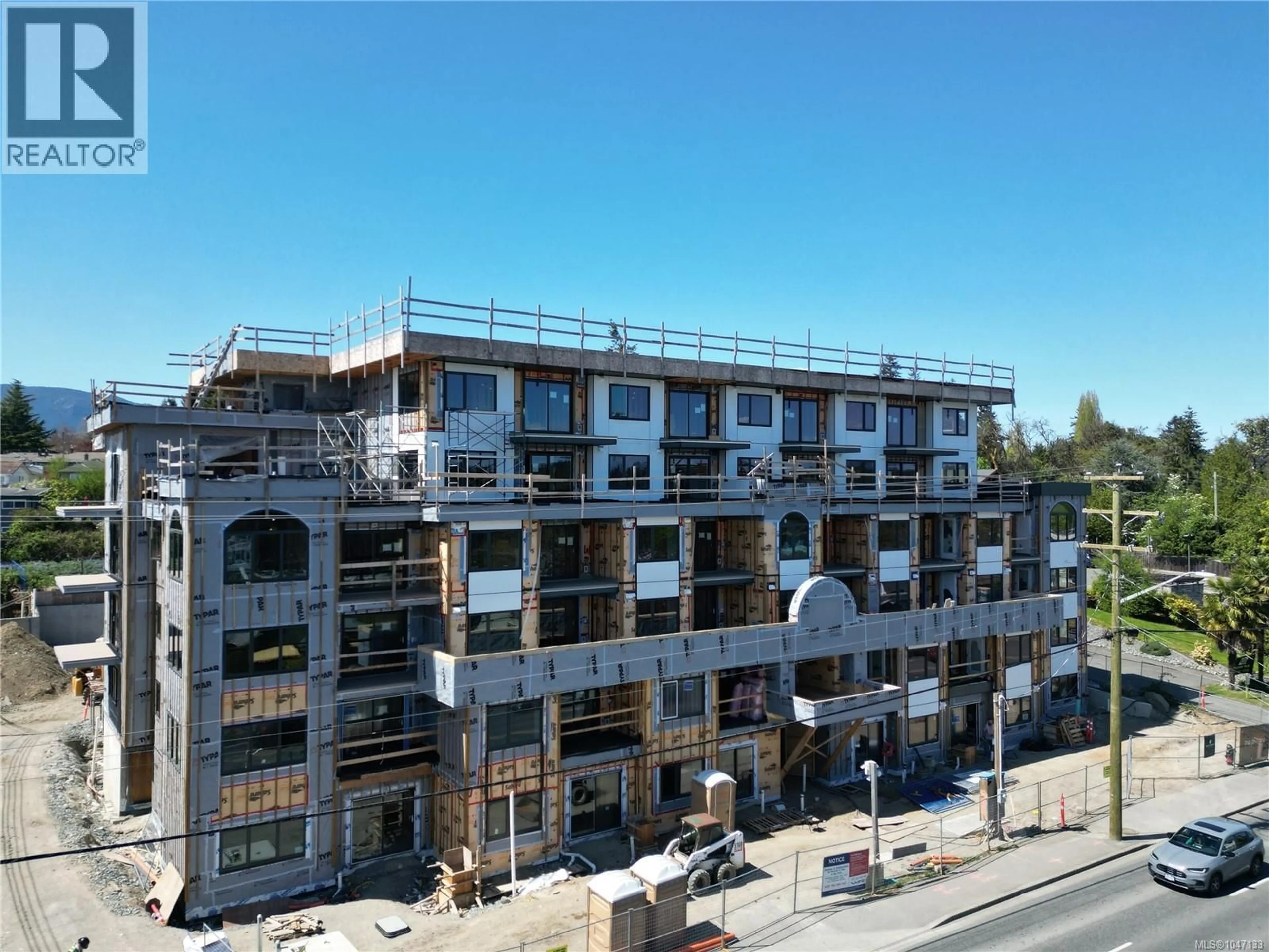 A pic from outside/outdoor area/front of a property/back of a property/a pic from drone, building for 205 - 529 TERMINAL AVENUE, Nanaimo British Columbia V9S4K1
