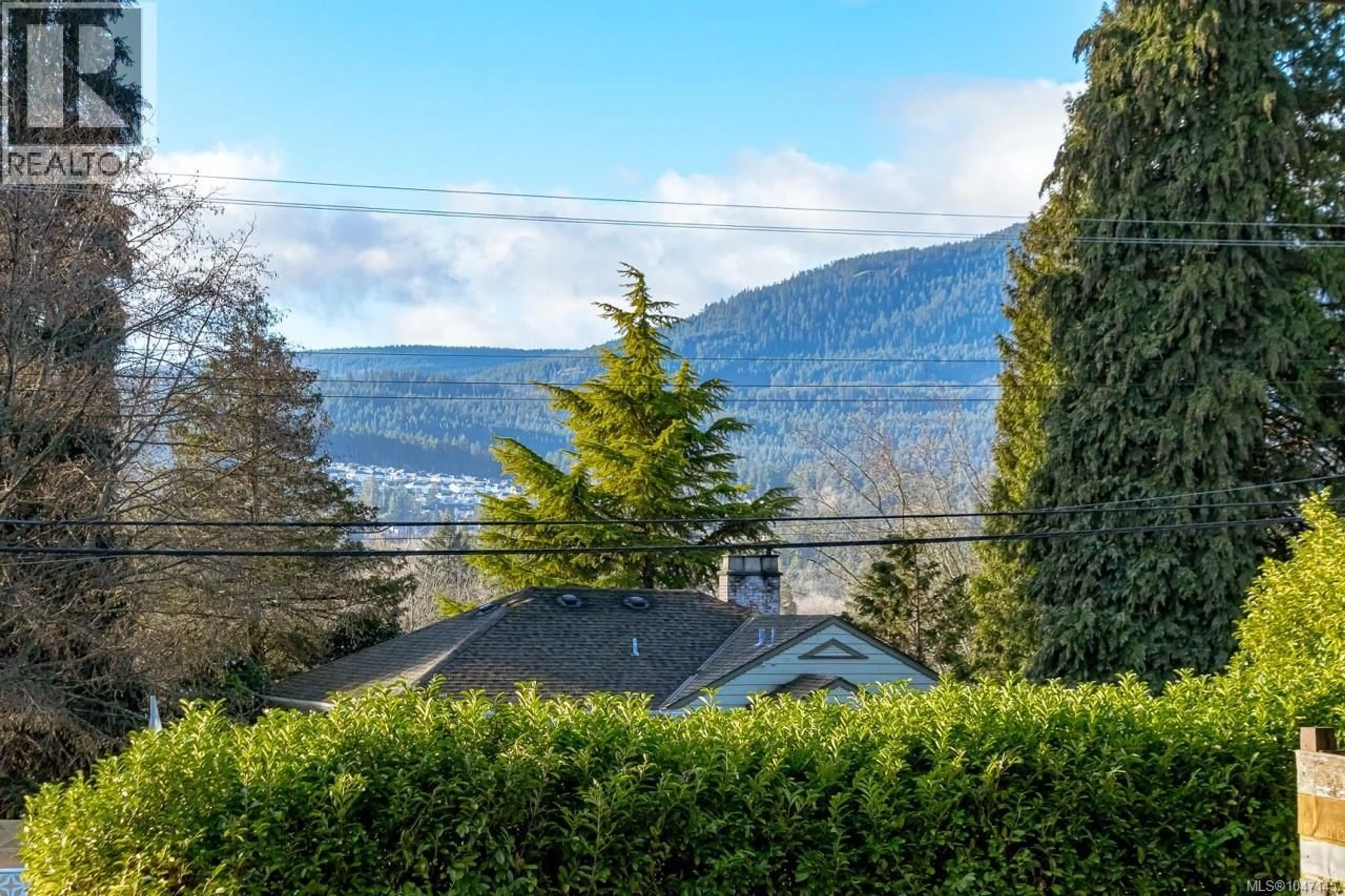 A pic from outside/outdoor area/front of a property/back of a property/a pic from drone, unknown for 1400 TOWNSITE ROAD, Nanaimo British Columbia V9S1N1