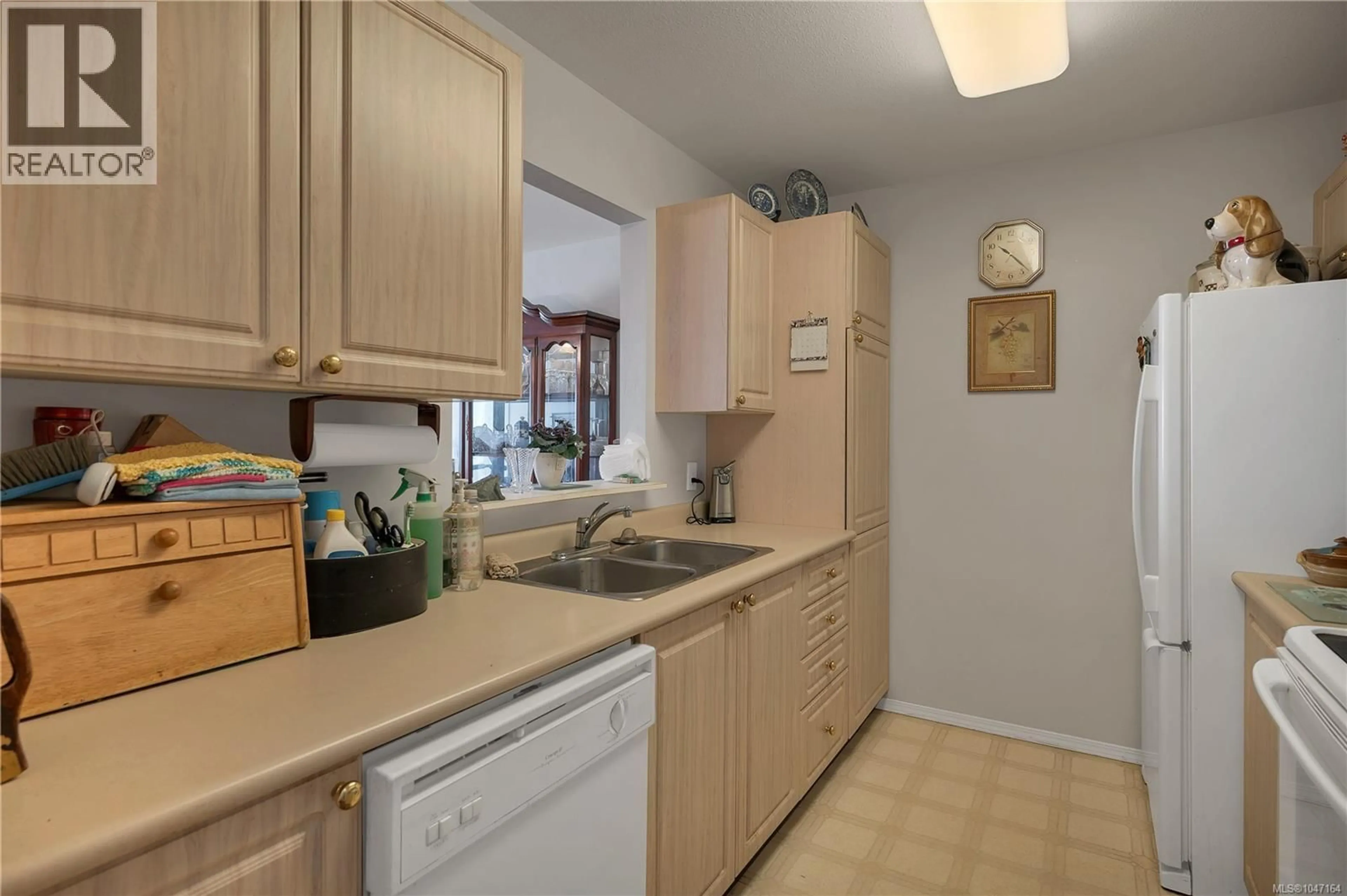 Standard kitchen, unknown for 209 - 280 DOGWOOD STREET SOUTH, Campbell River British Columbia V9W6Y7