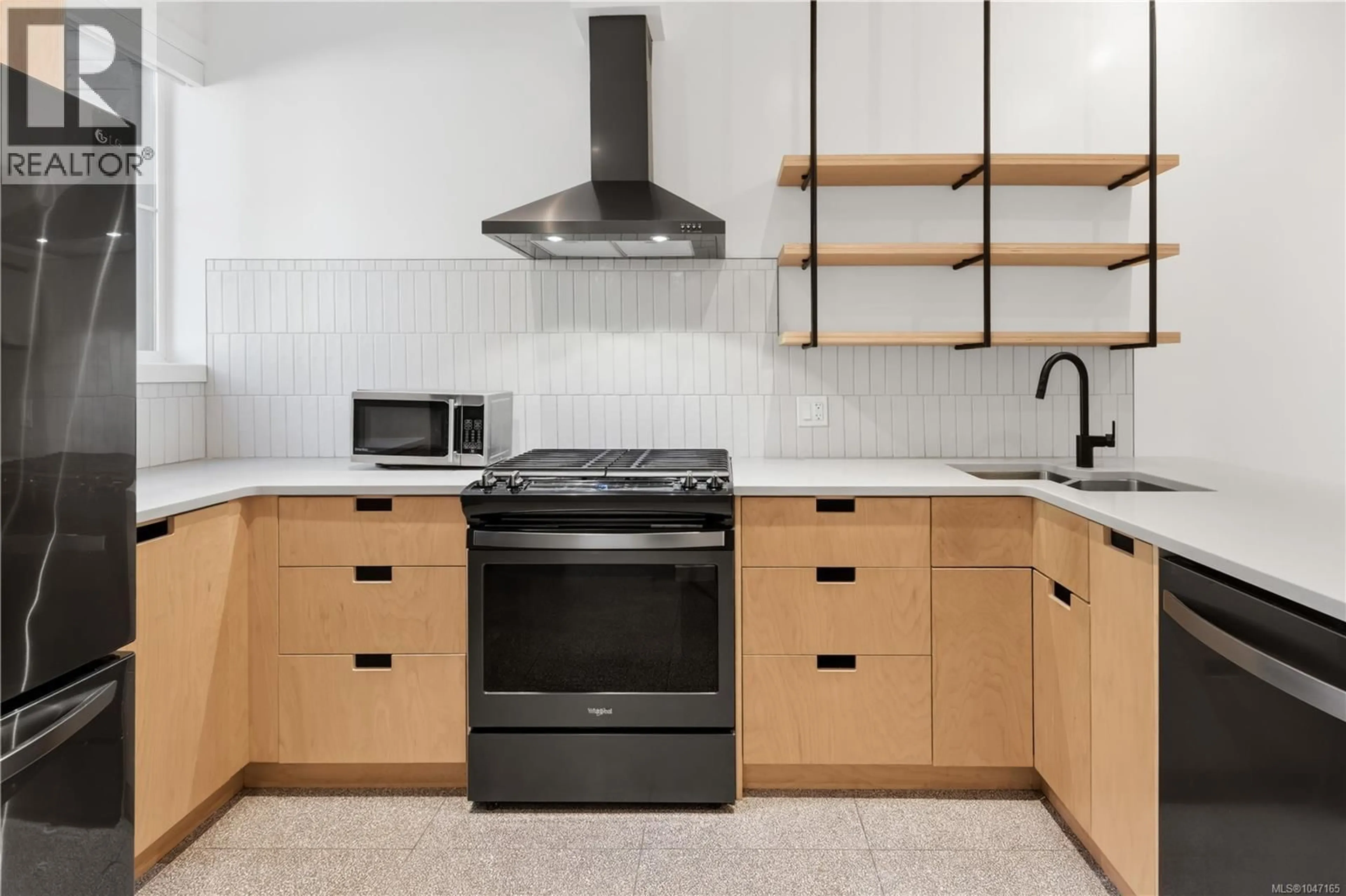 Standard kitchen, unknown for 6 - 590 MARINE DRIVE, Ucluelet British Columbia V0R3A0