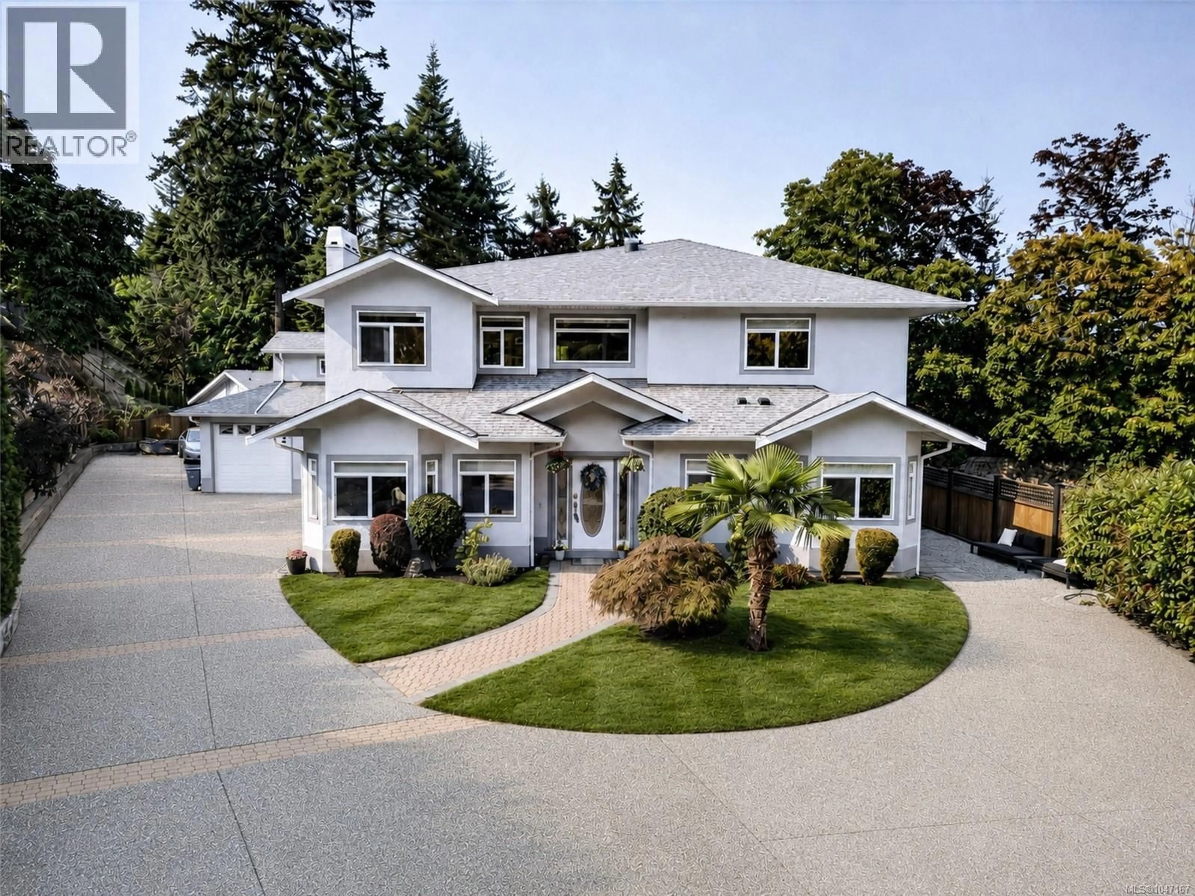 Home with vinyl exterior material, street for 16 EDWARDS ESTATES ROAD, View Royal British Columbia V9B5X2