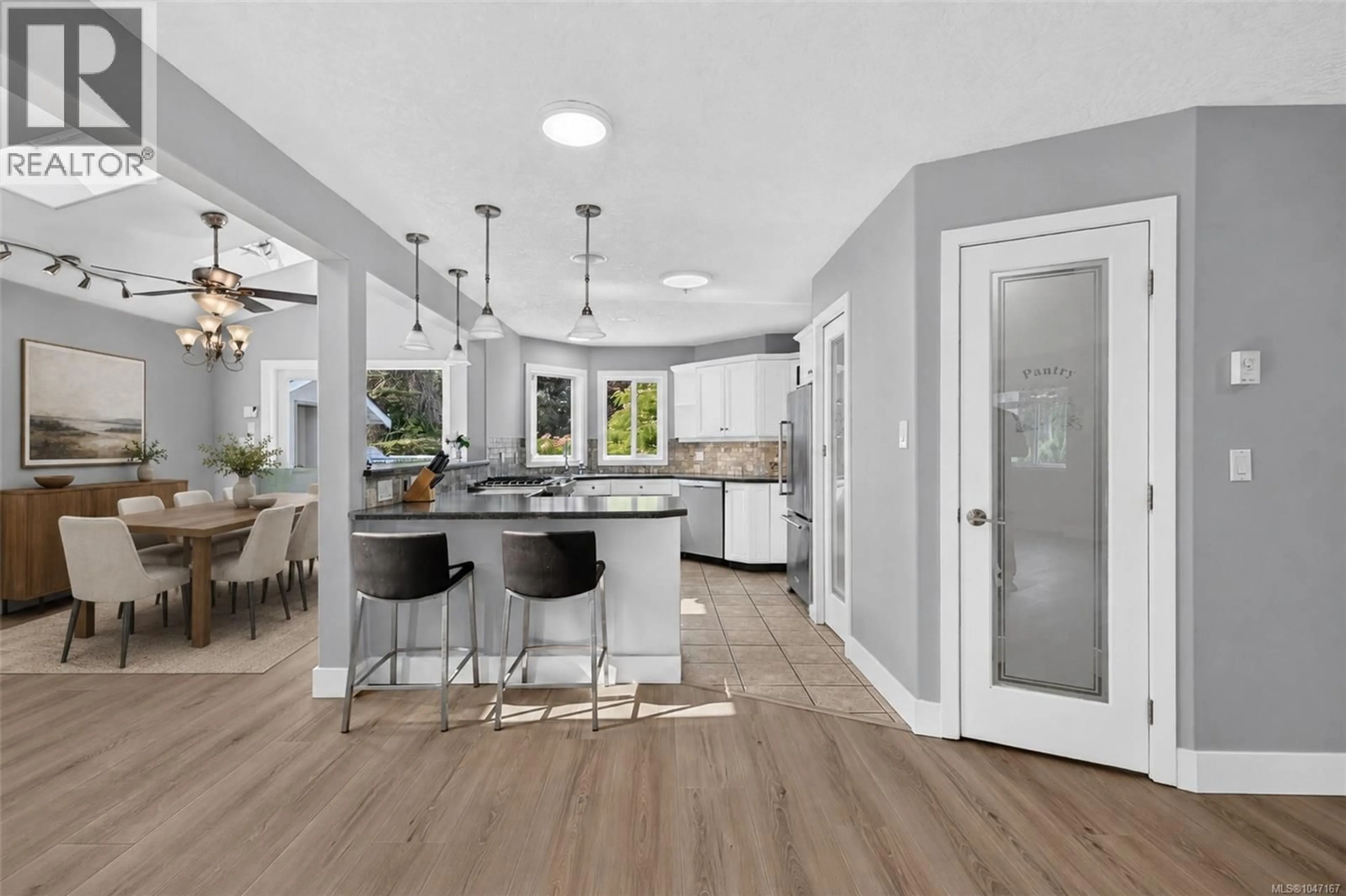 Open concept kitchen, unknown for 16 EDWARDS ESTATES ROAD, View Royal British Columbia V9B5X2