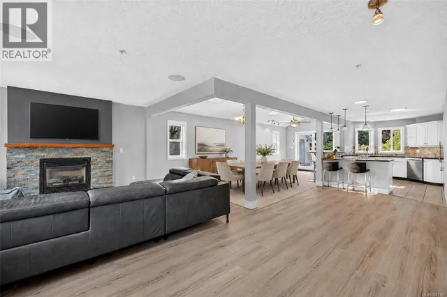 16 EDWARDS ESTATES ROAD, View Royal 5