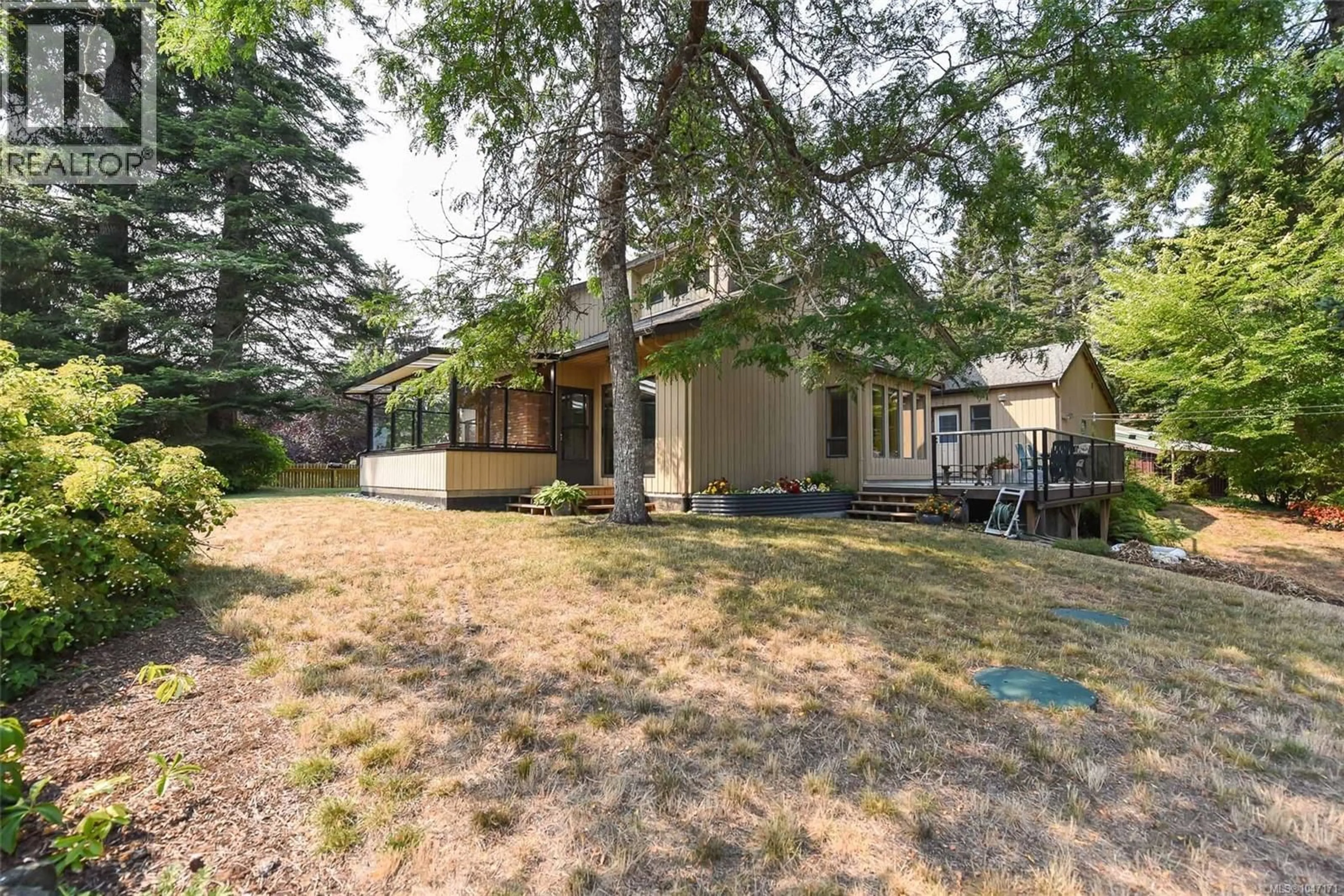 Patio, unknown for 8892 HENDERSON AVENUE, Courtenay British Columbia V9J1A5