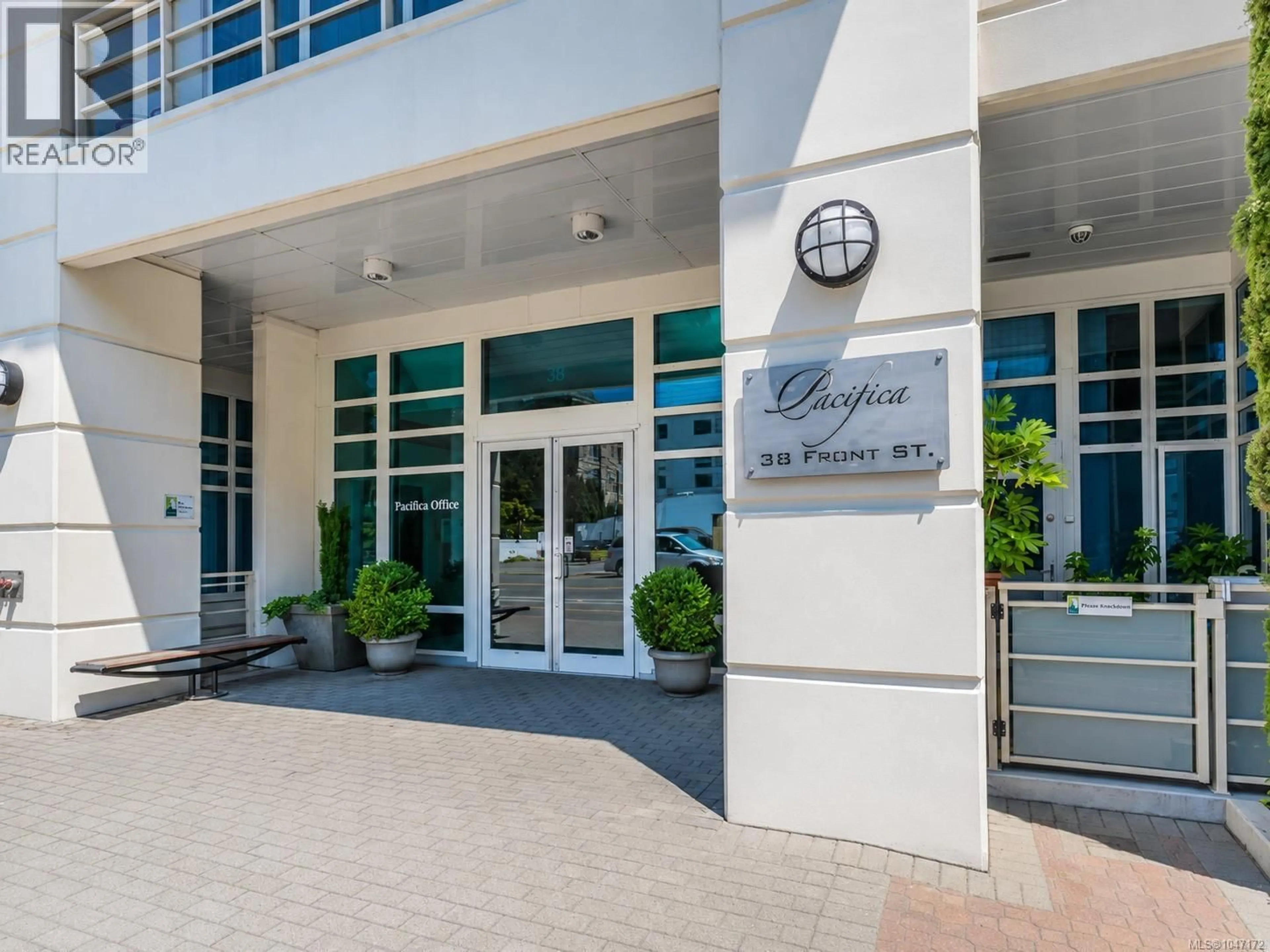 Indoor foyer for CY01 - 38 FRONT STREET, Nanaimo British Columbia V9R0B8