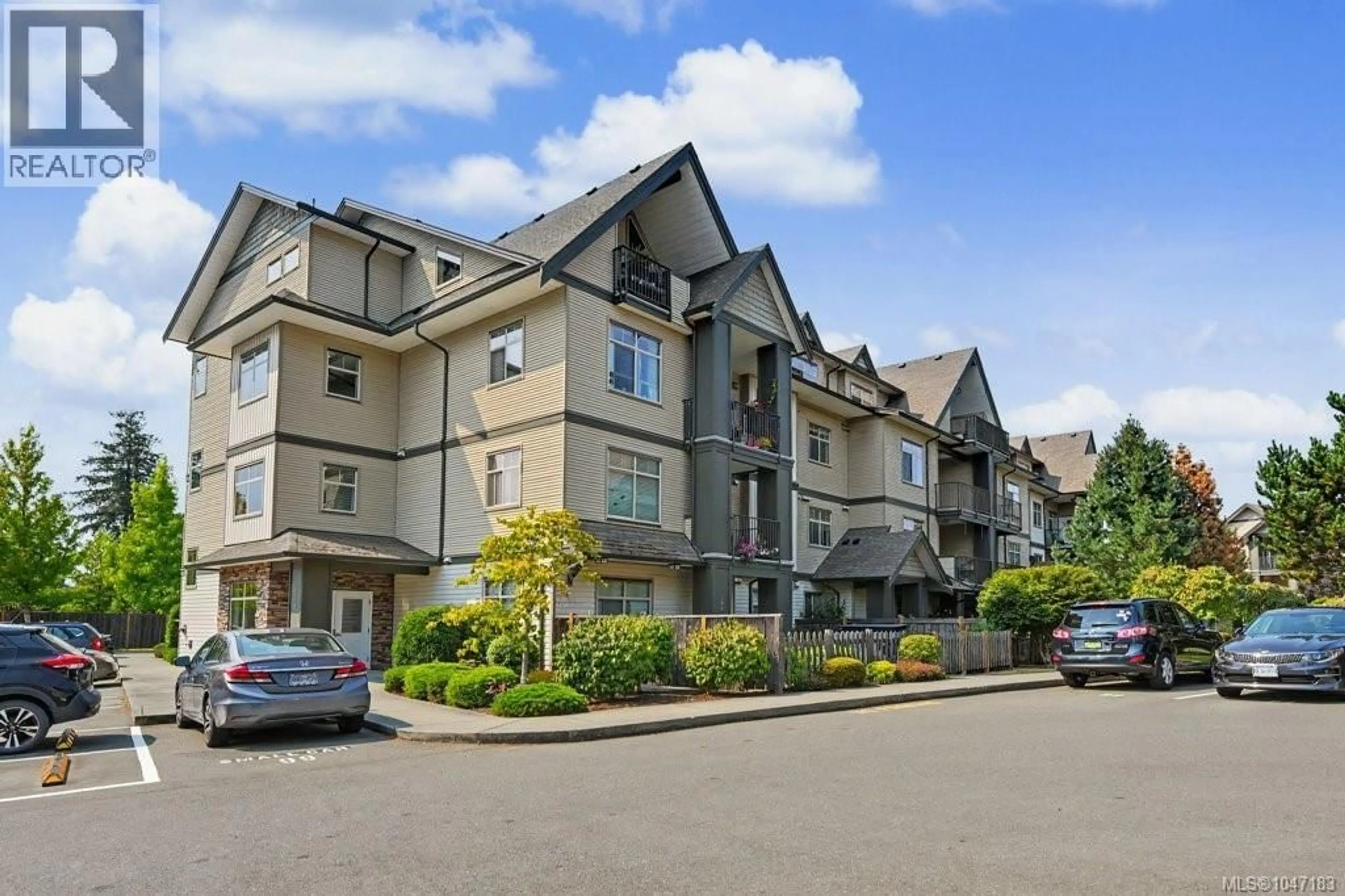 Patio, mountain view for 307 - 2117 MEREDITH ROAD, Nanaimo British Columbia V9S2N2