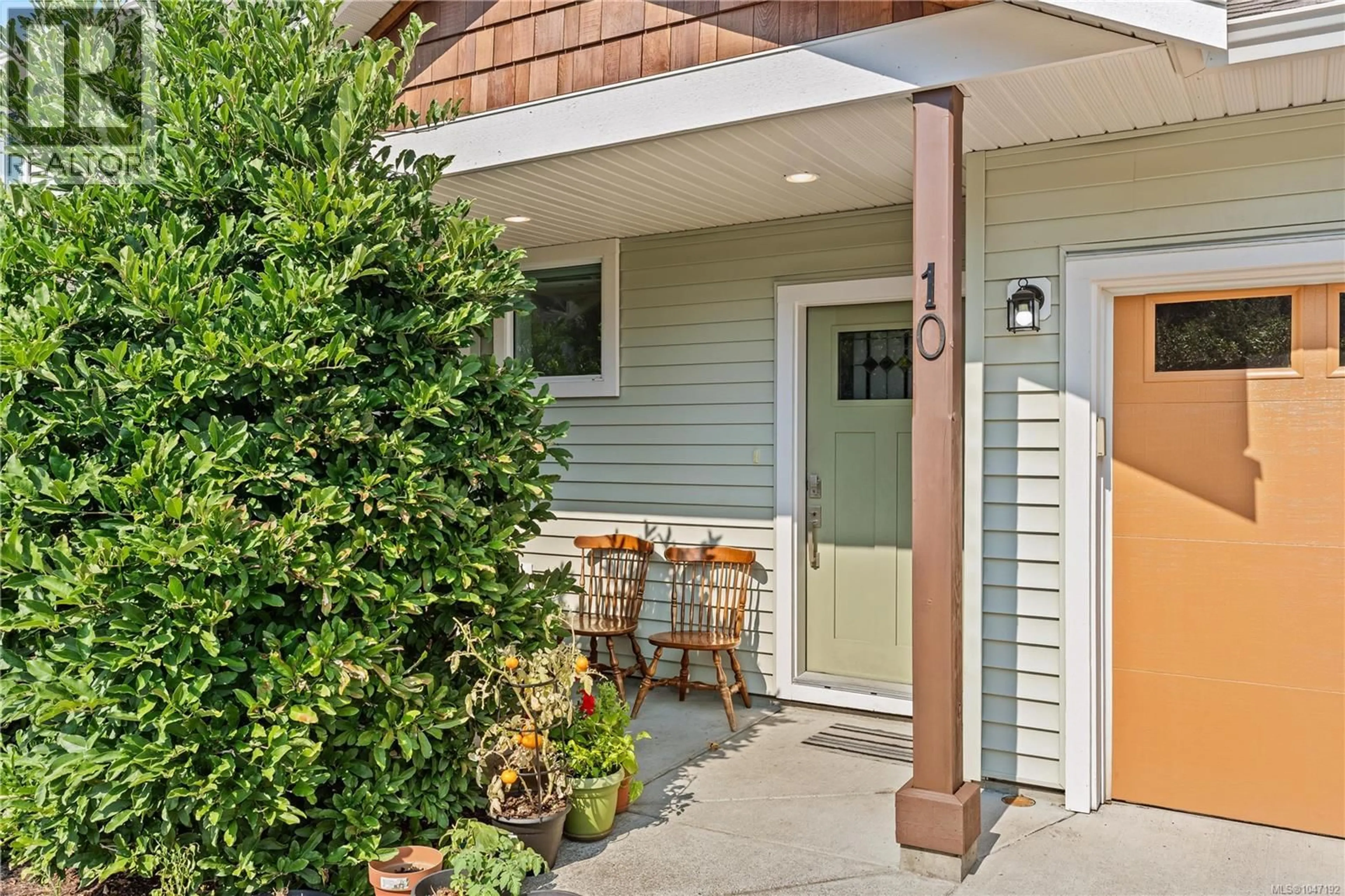 Patio, street for 10 - 2109 13TH STREET, Courtenay British Columbia V9N0B1