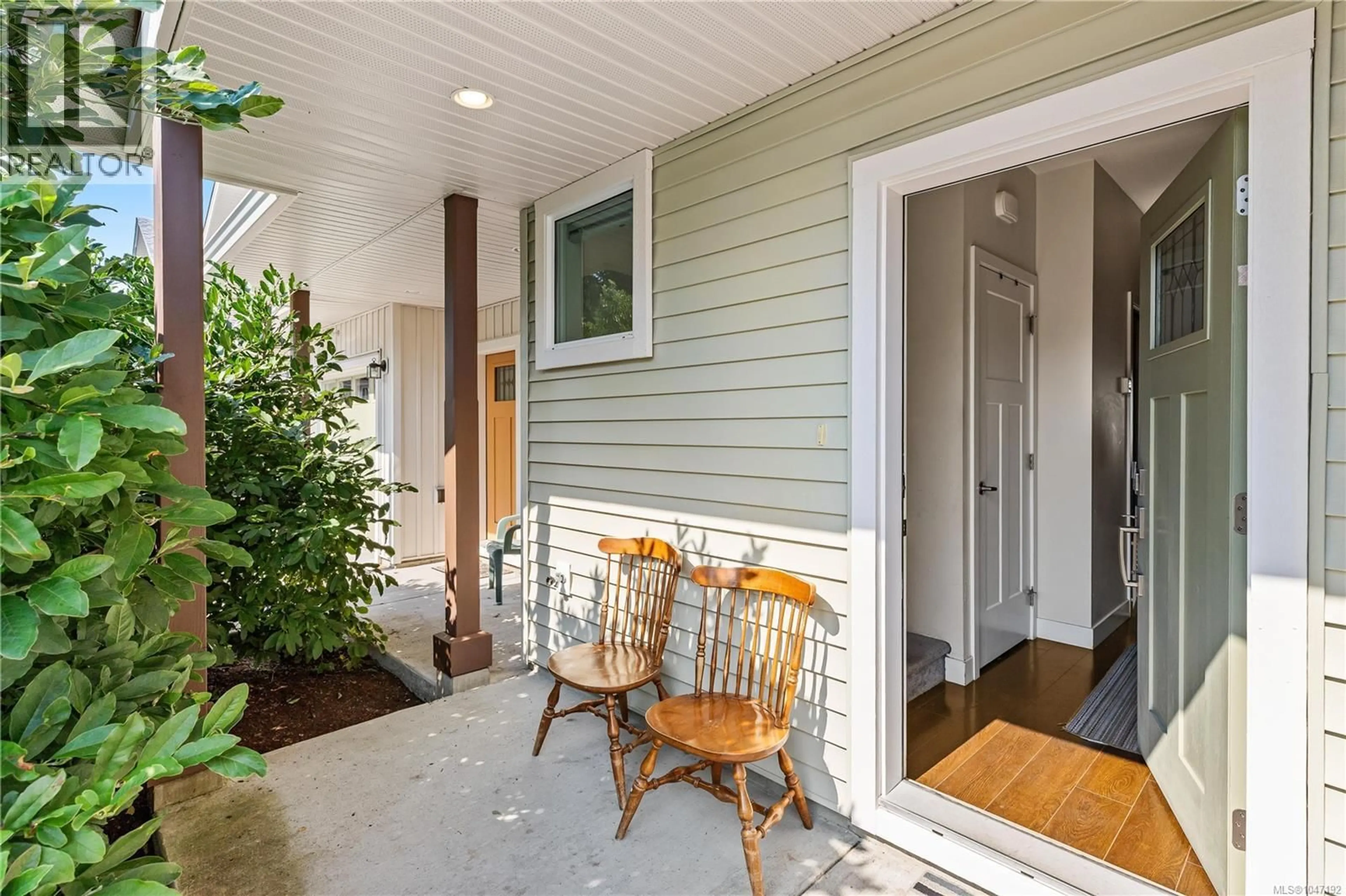 Patio, street for 10 - 2109 13TH STREET, Courtenay British Columbia V9N0B1